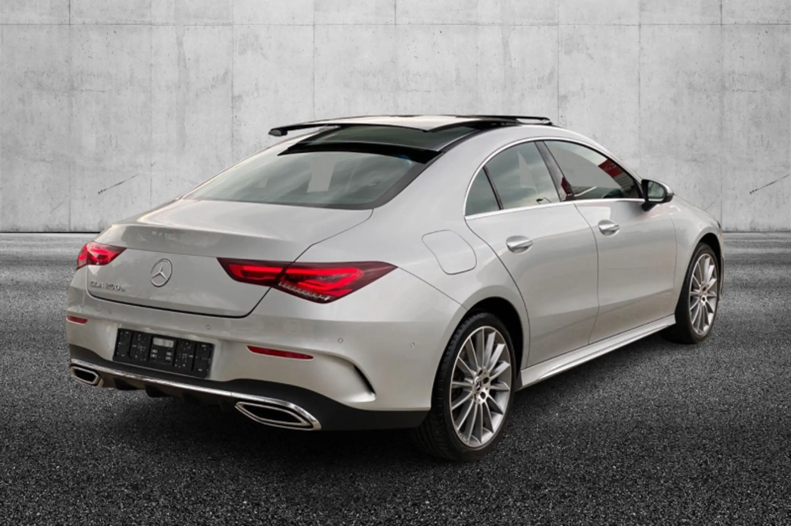 Mercedes-Benz - CLA 250