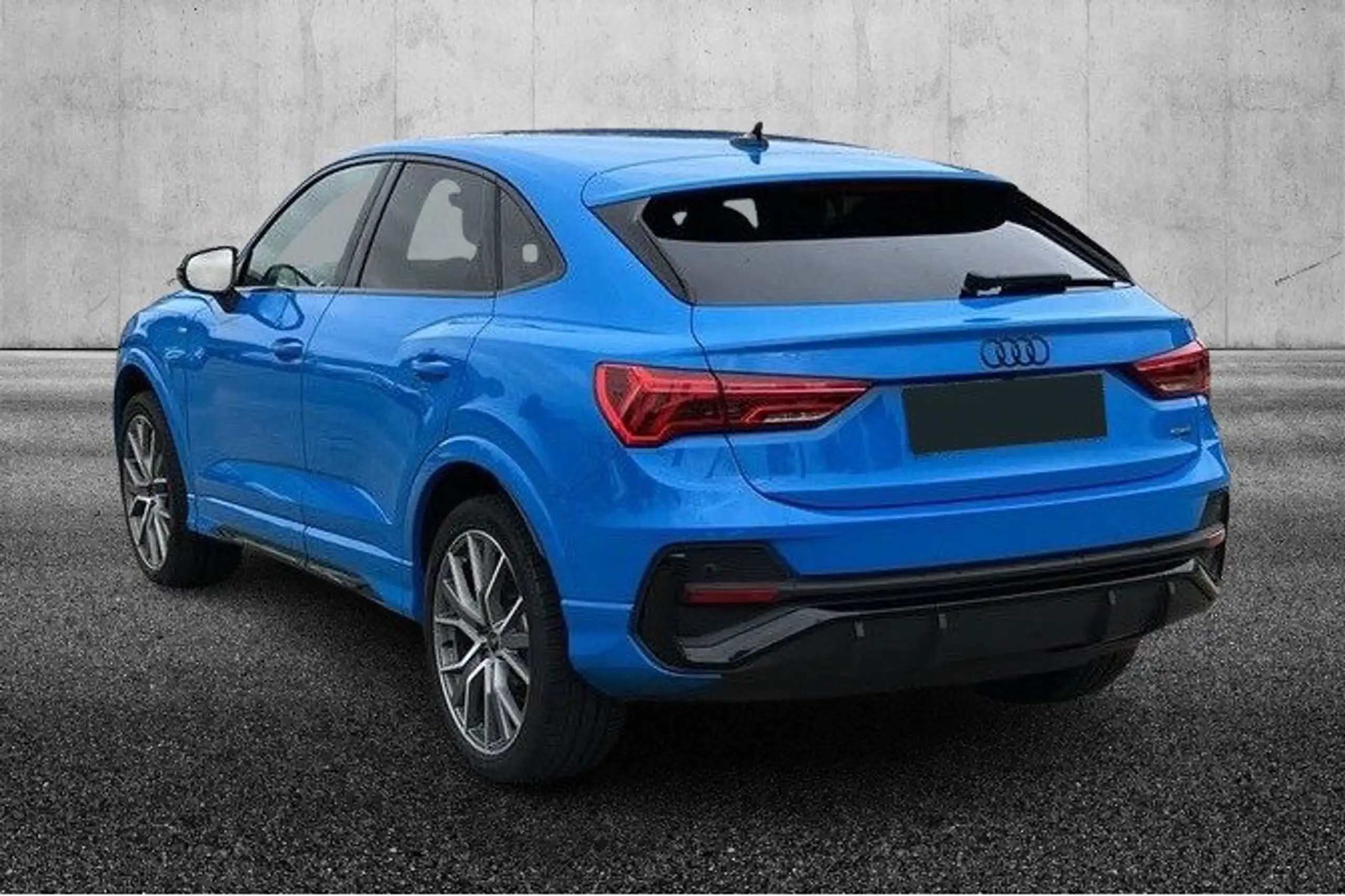 Audi - Q3