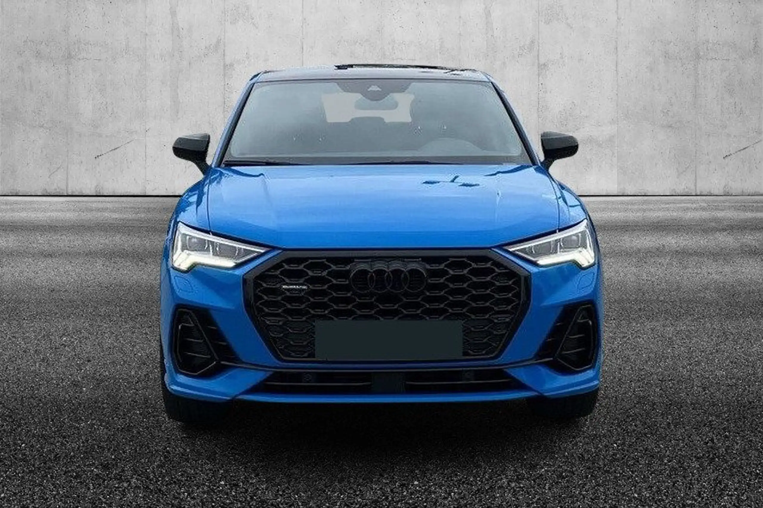 Audi - Q3