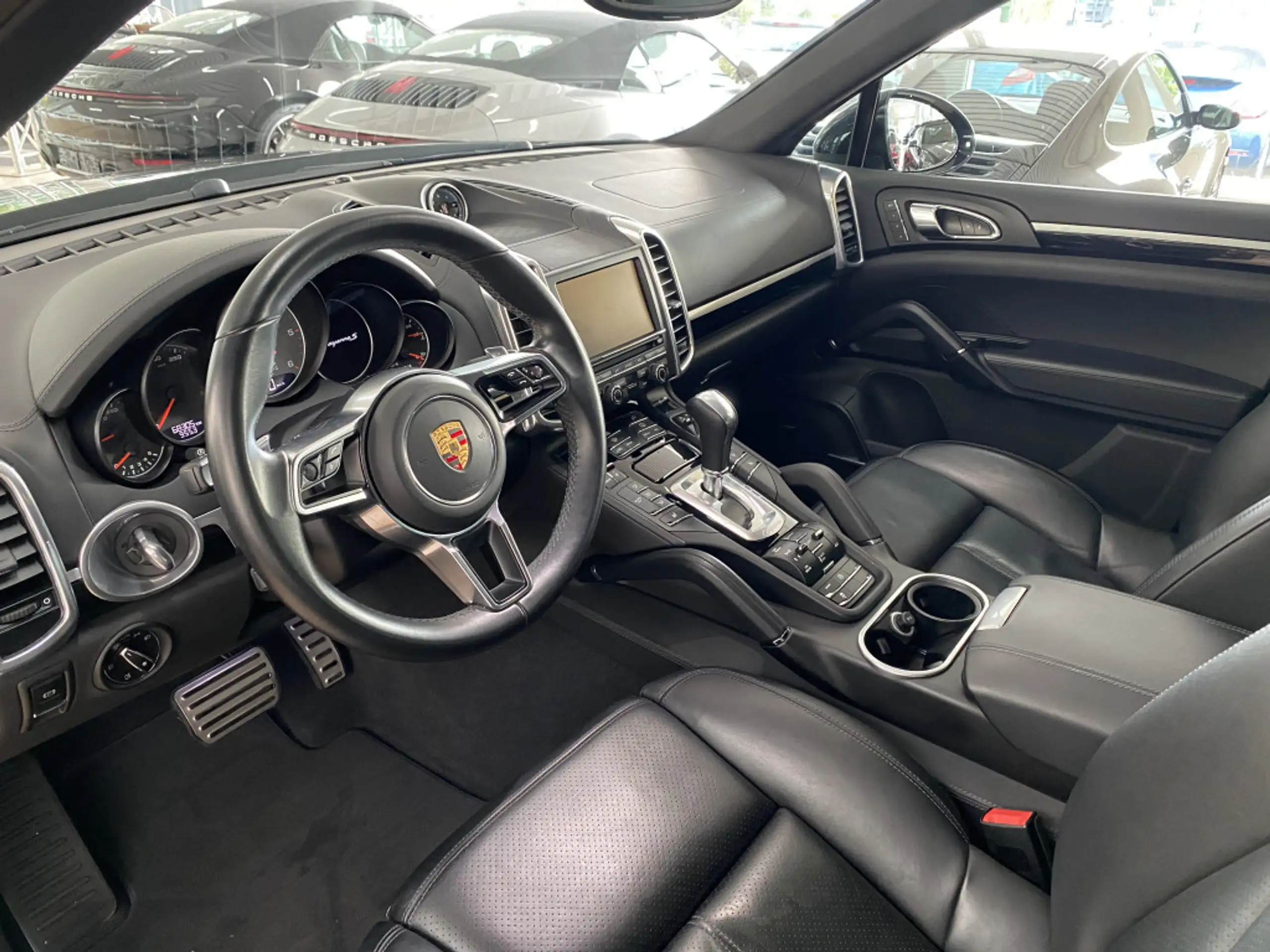 Porsche - Cayenne