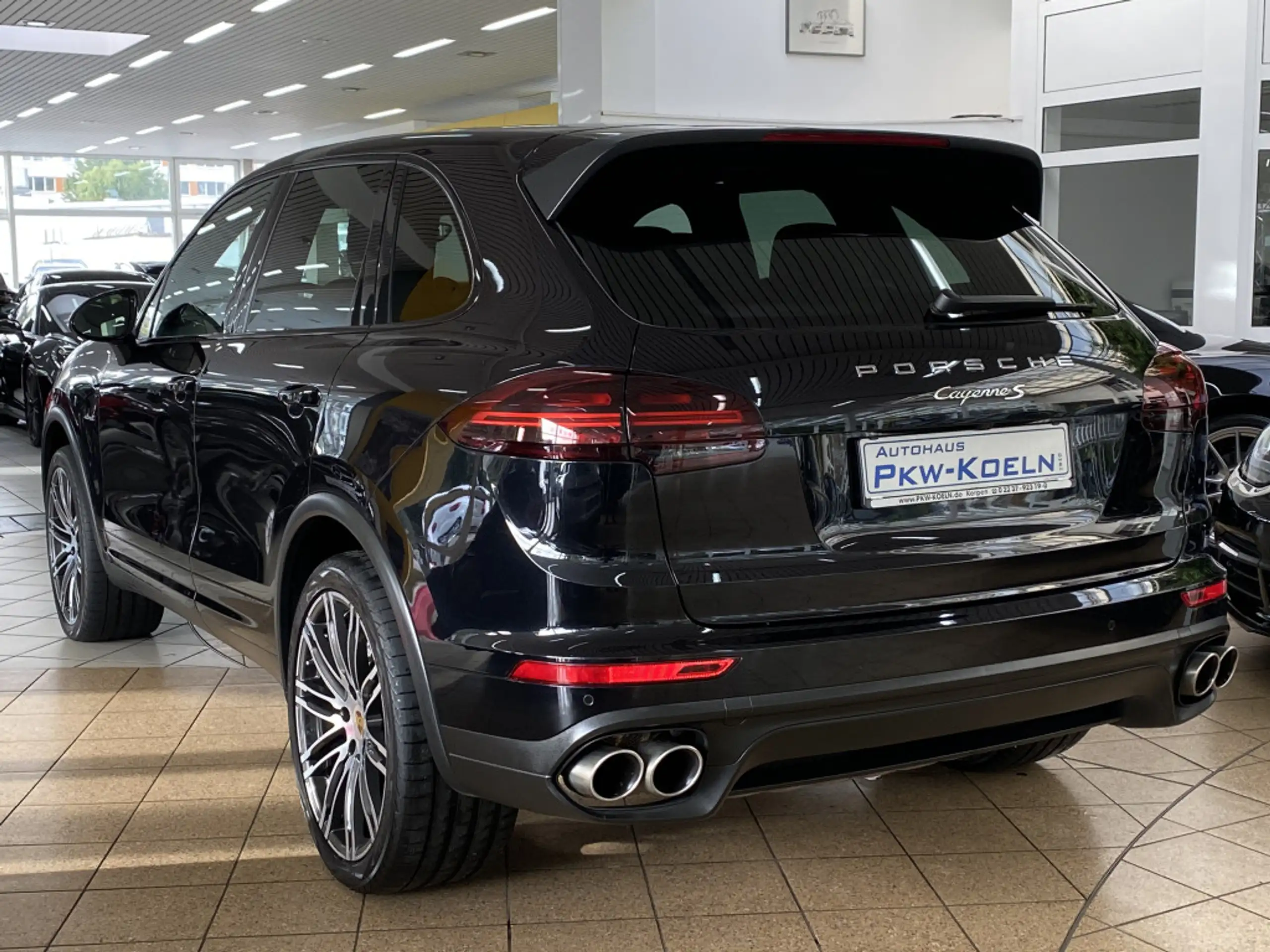 Porsche - Cayenne