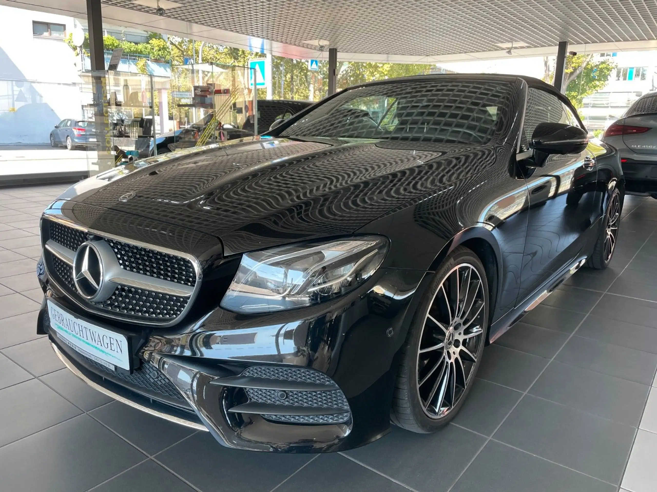 Mercedes-Benz - E 300