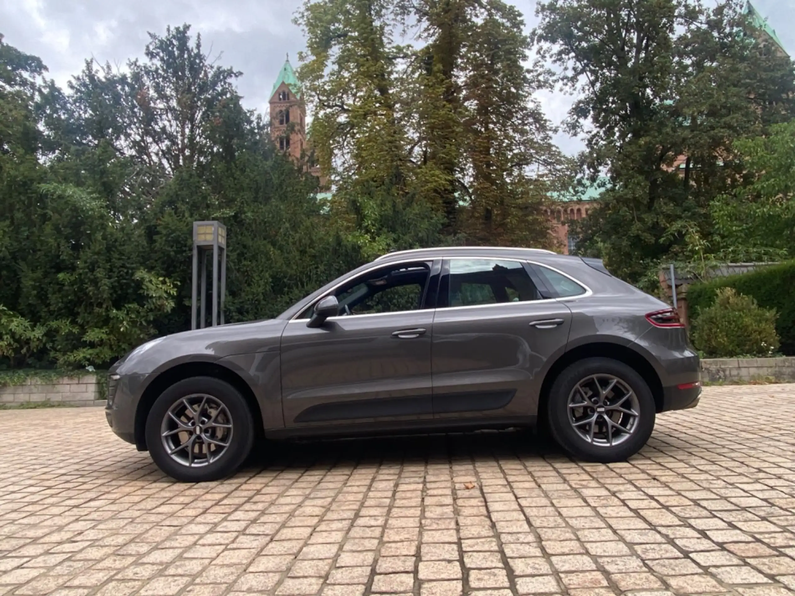 Porsche - Macan