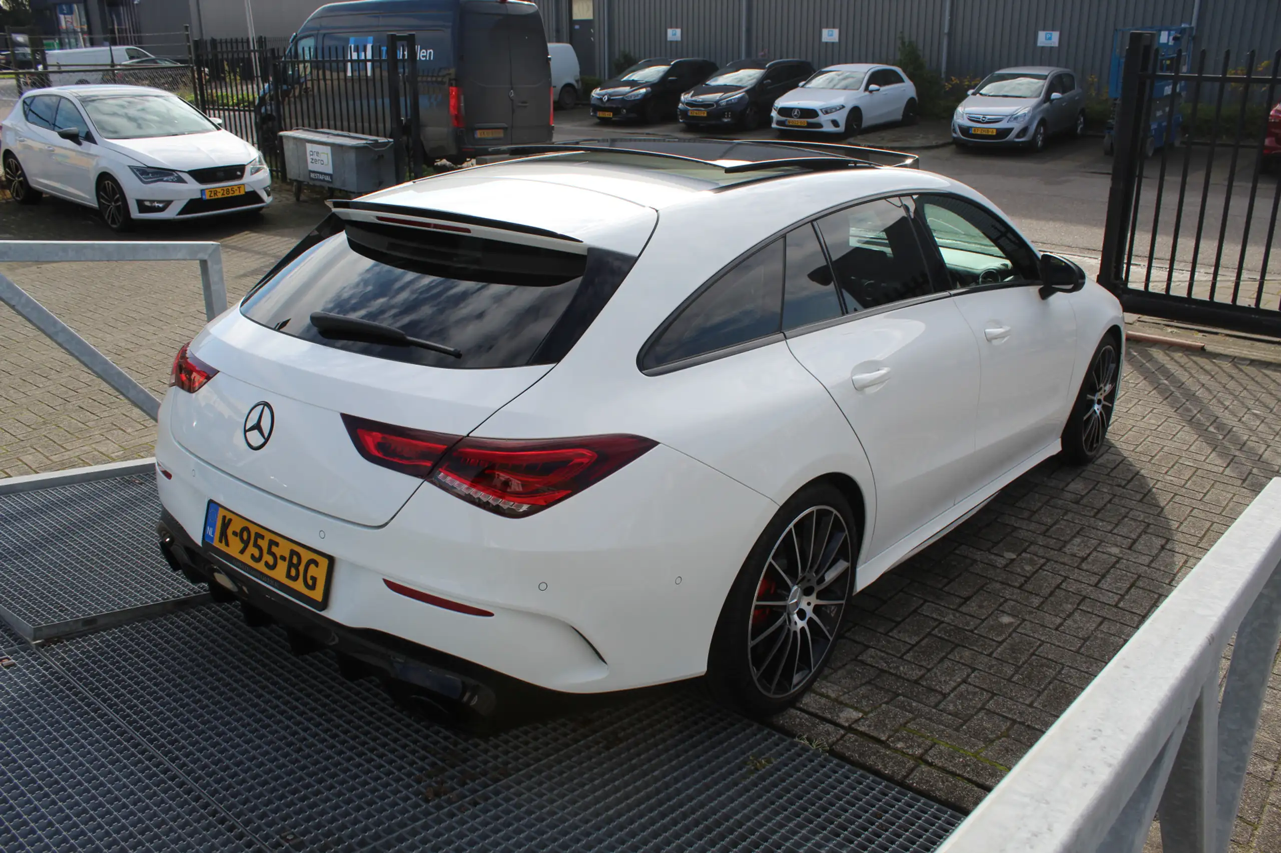 Mercedes-Benz - CLA 35 AMG