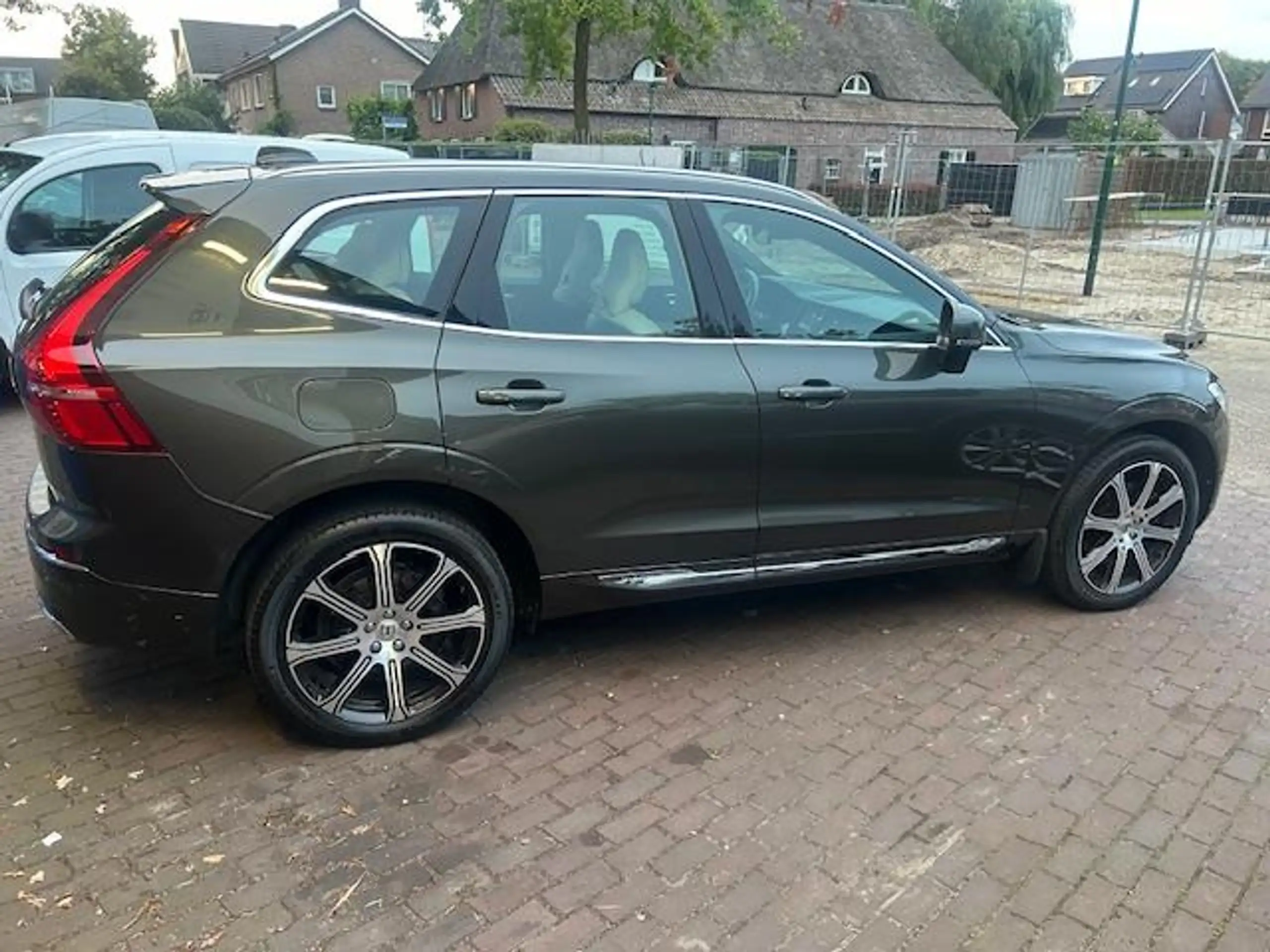 Volvo - XC60