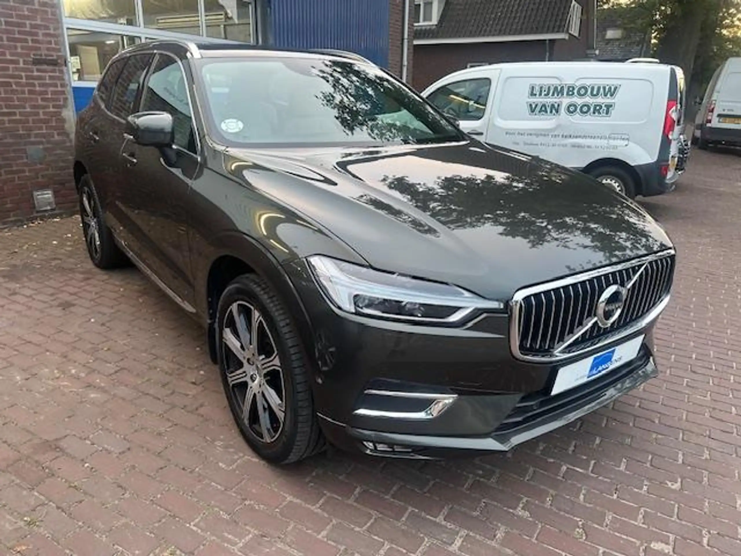 Volvo - XC60