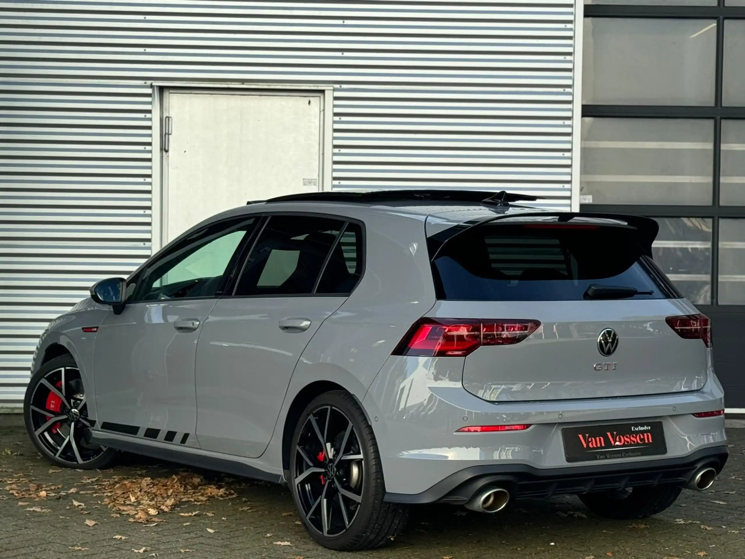 Volkswagen - Golf GTI