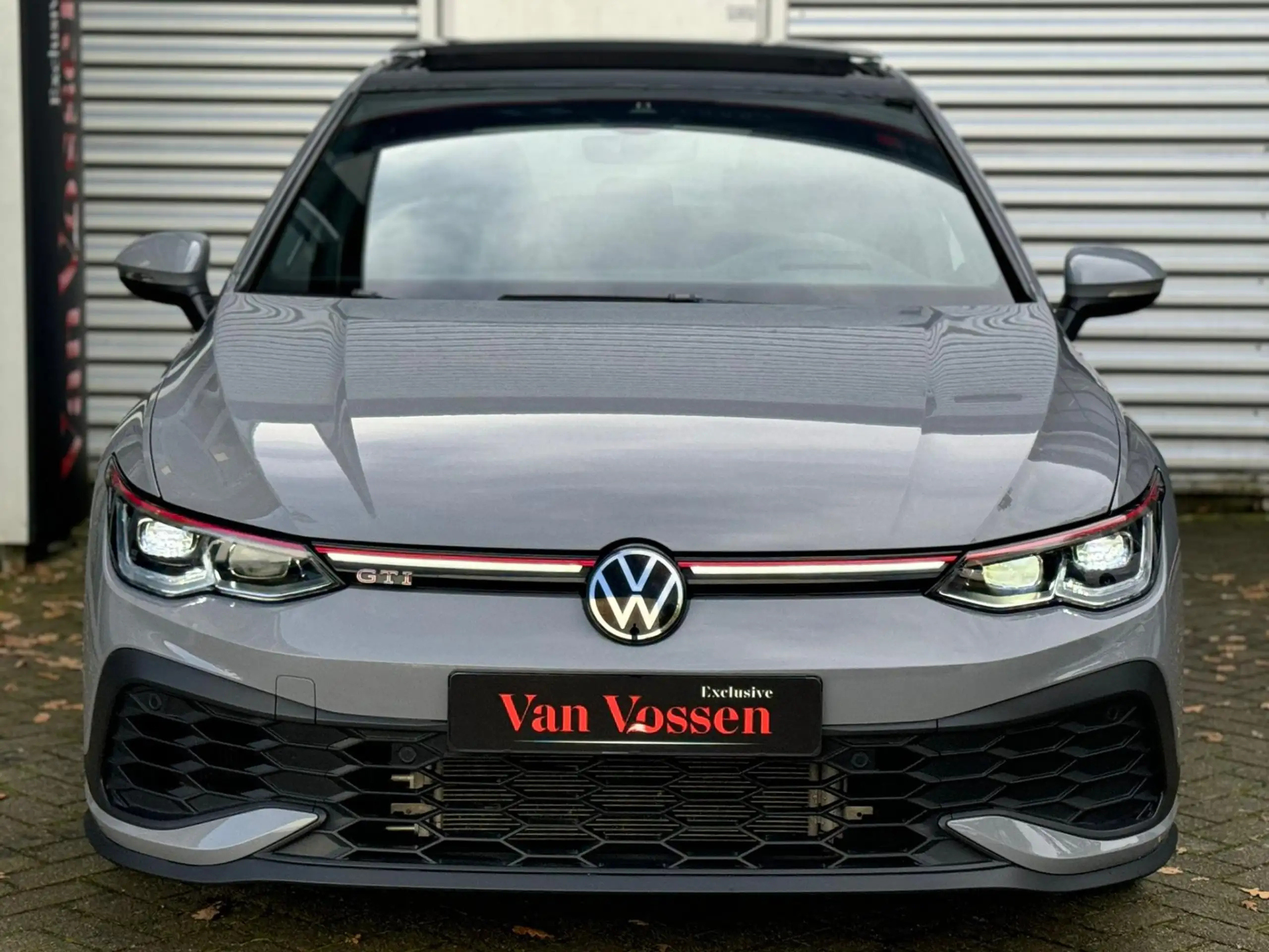 Volkswagen - Golf GTI