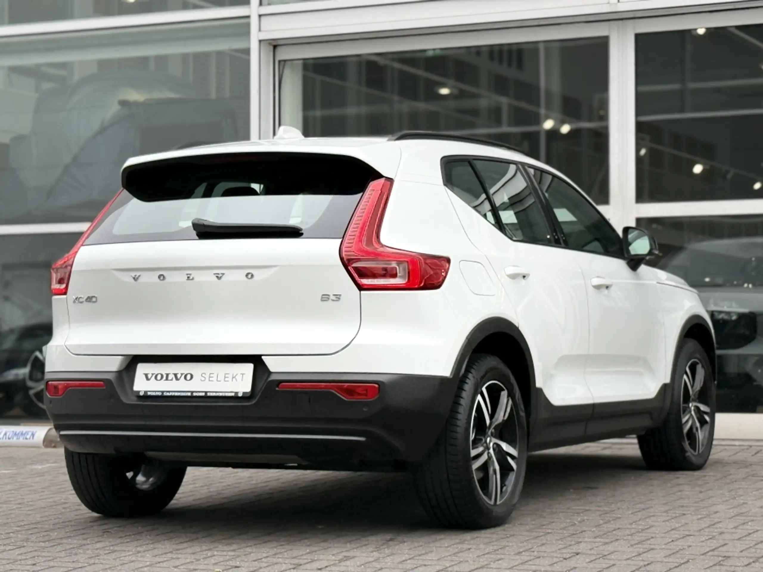 Volvo - XC40