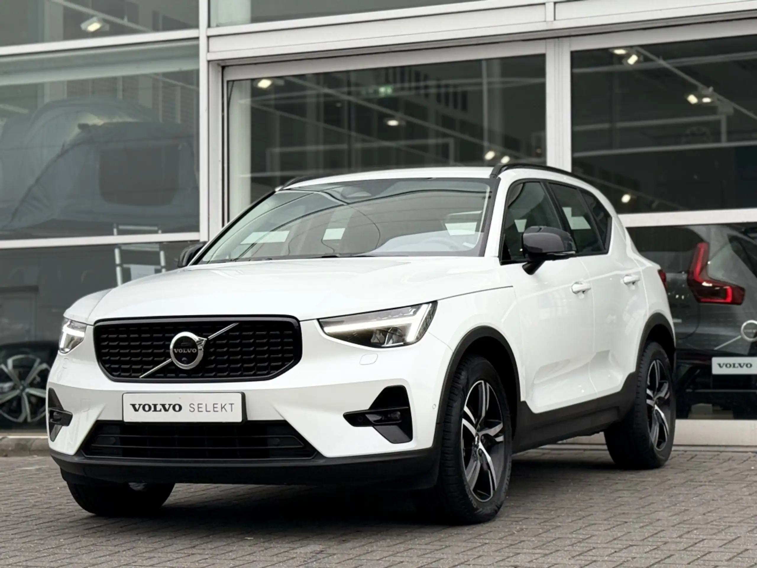 Volvo - XC40