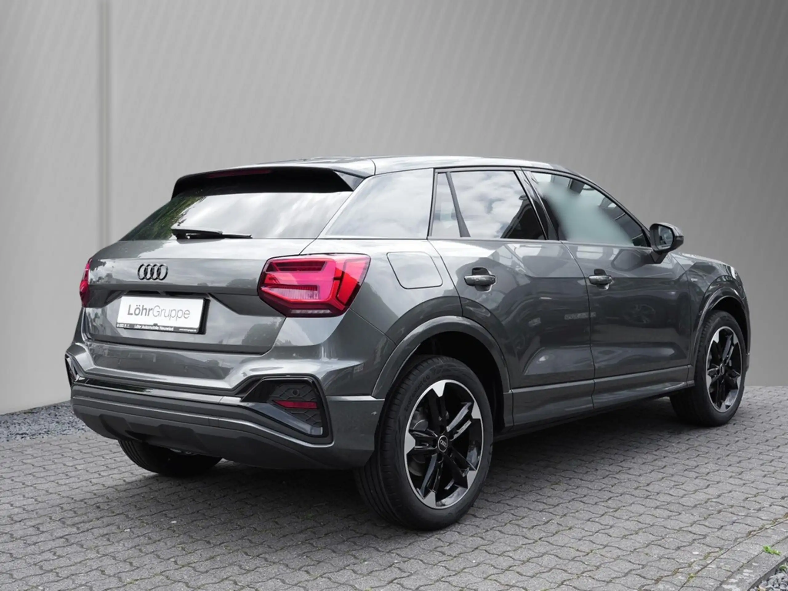 Audi - Q2