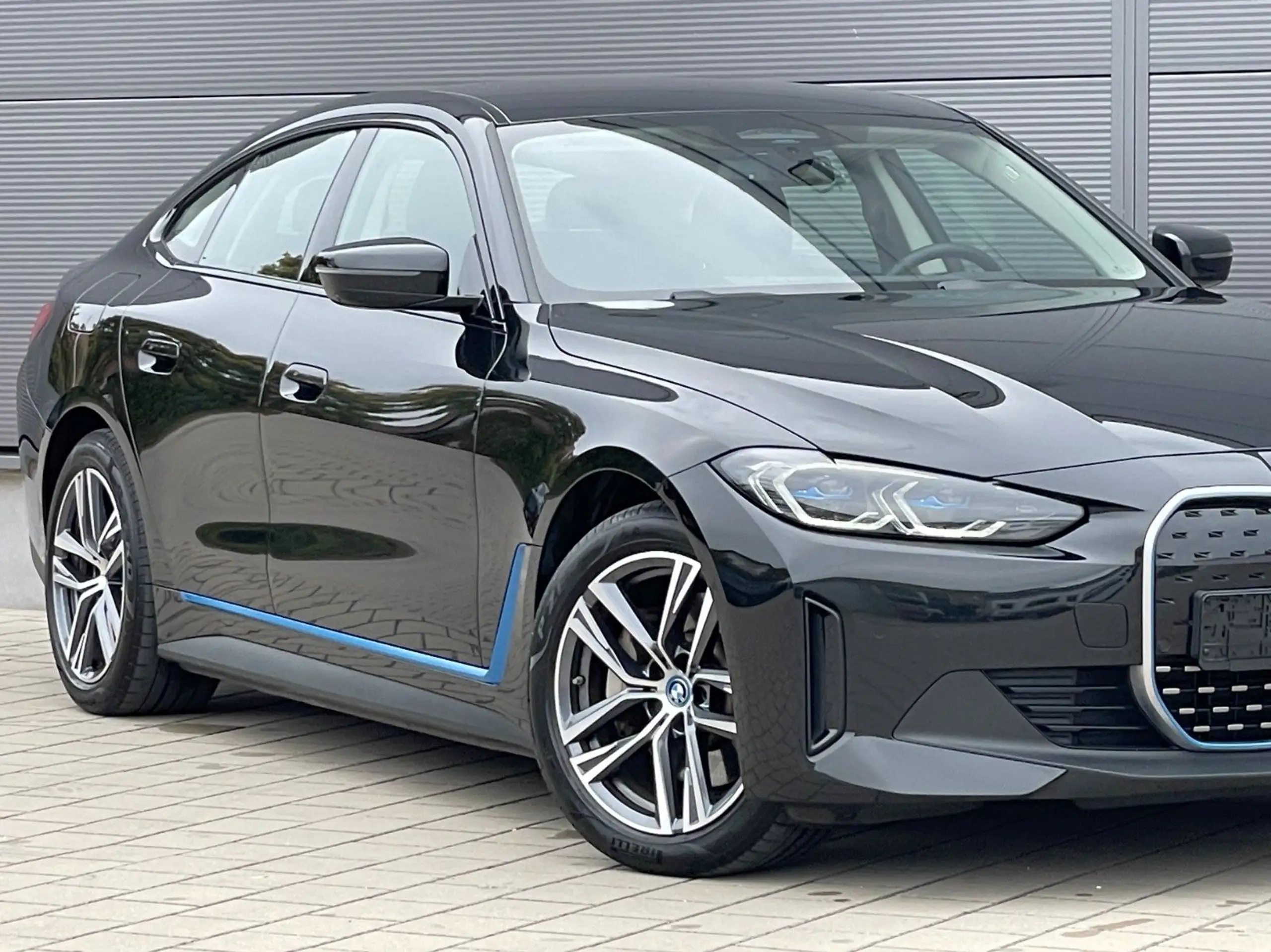 BMW - i4