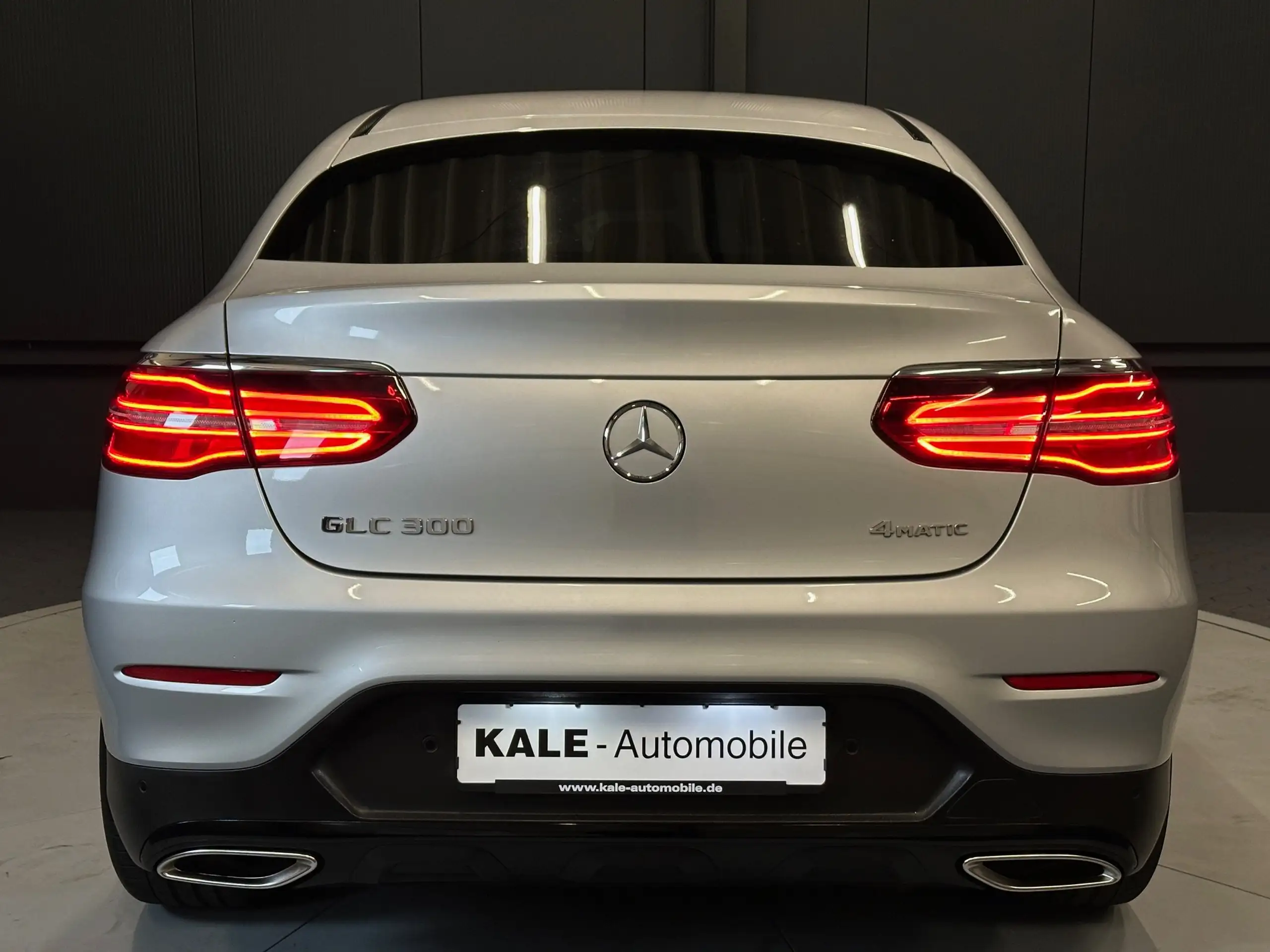 Mercedes-Benz - GLC 300