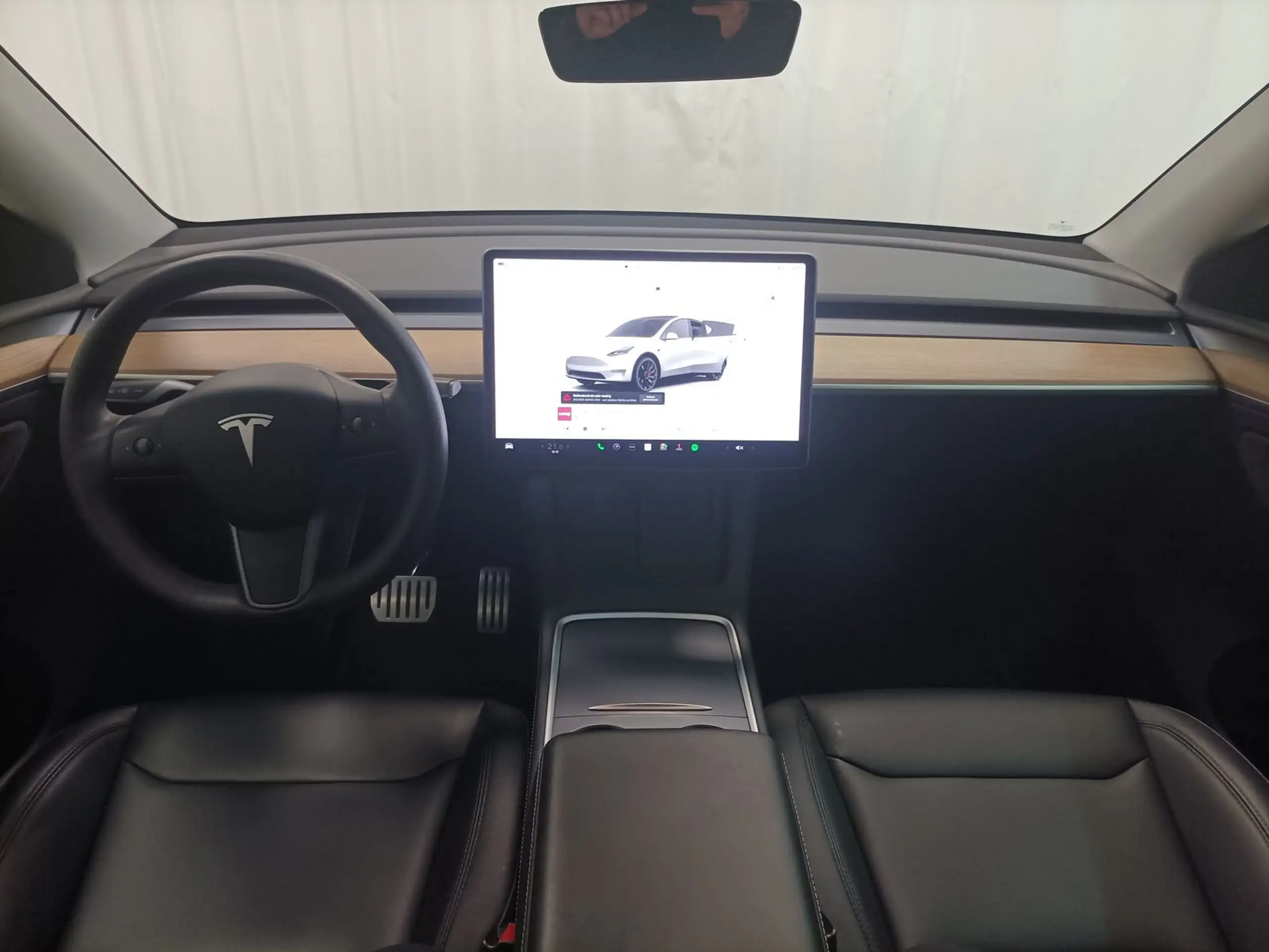 Tesla - Model Y