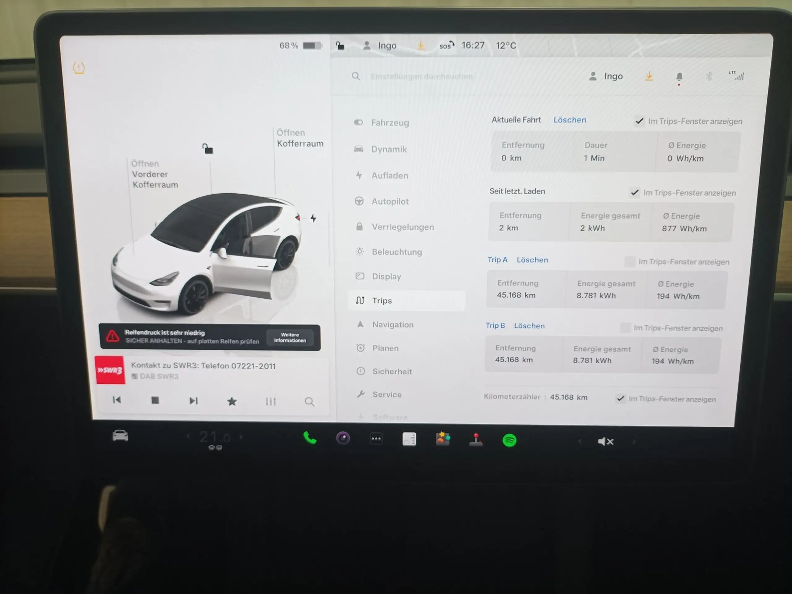 Tesla - Model Y