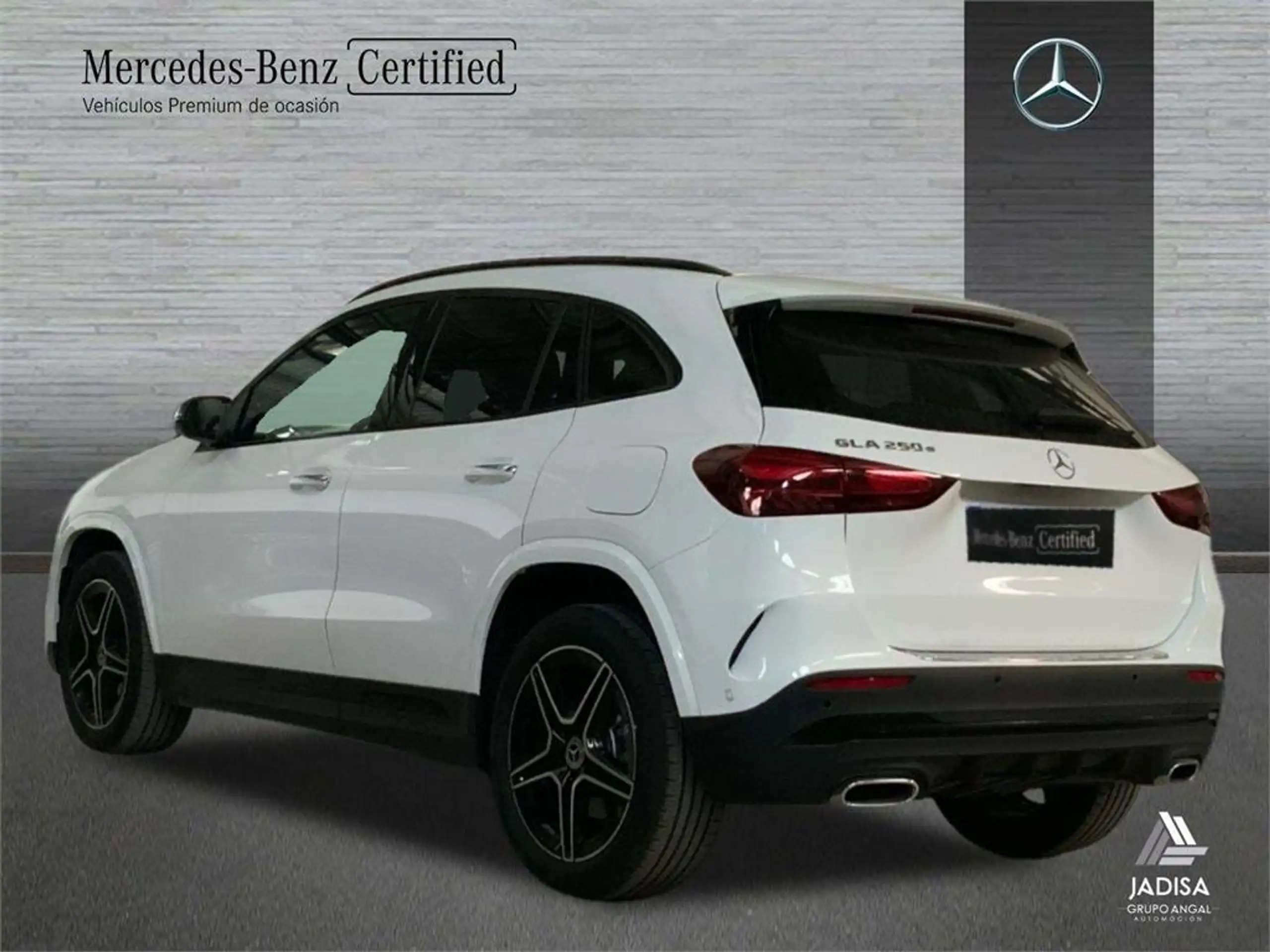 Mercedes-Benz - GLA 250