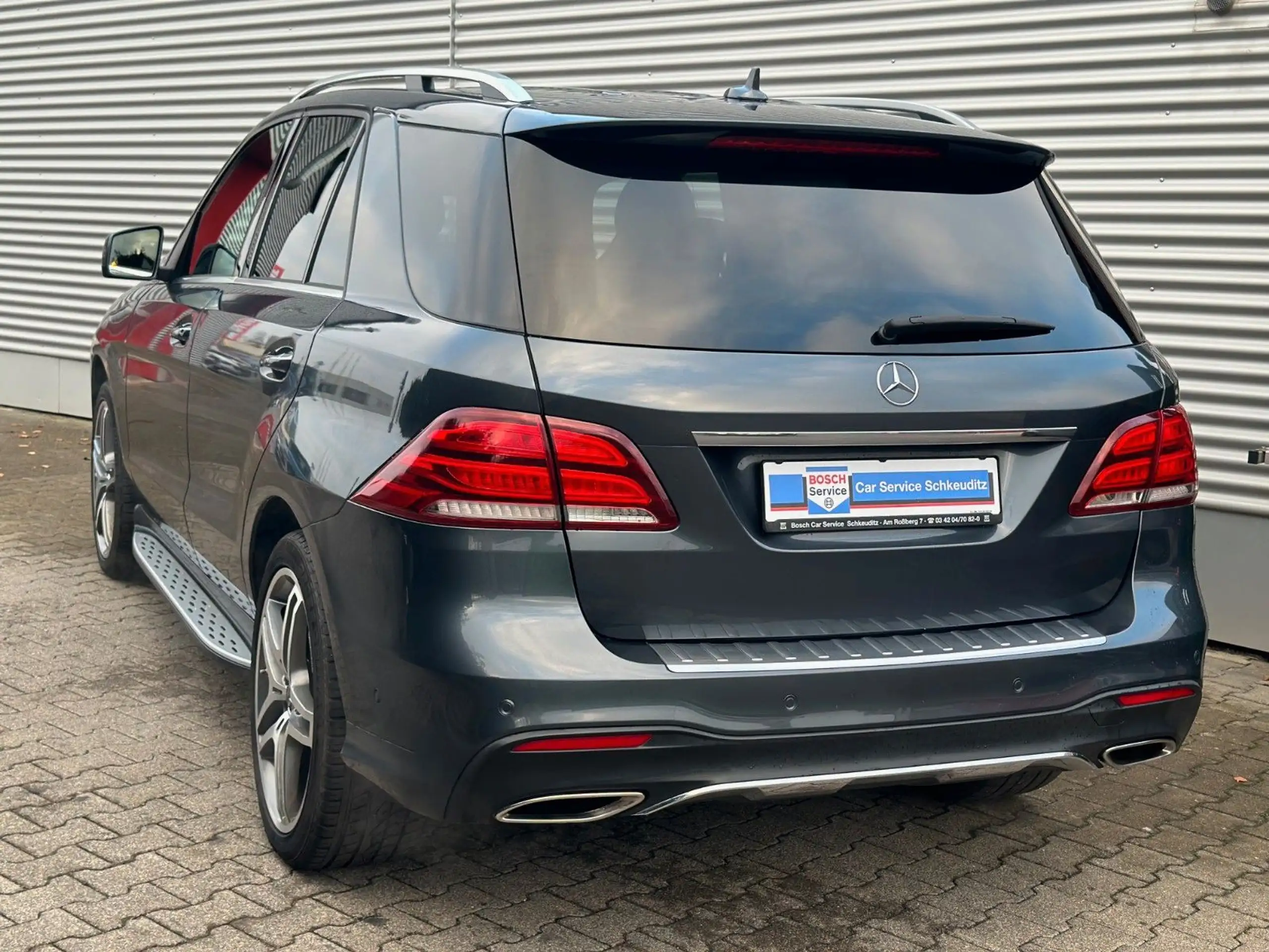 Mercedes-Benz - GLE 500