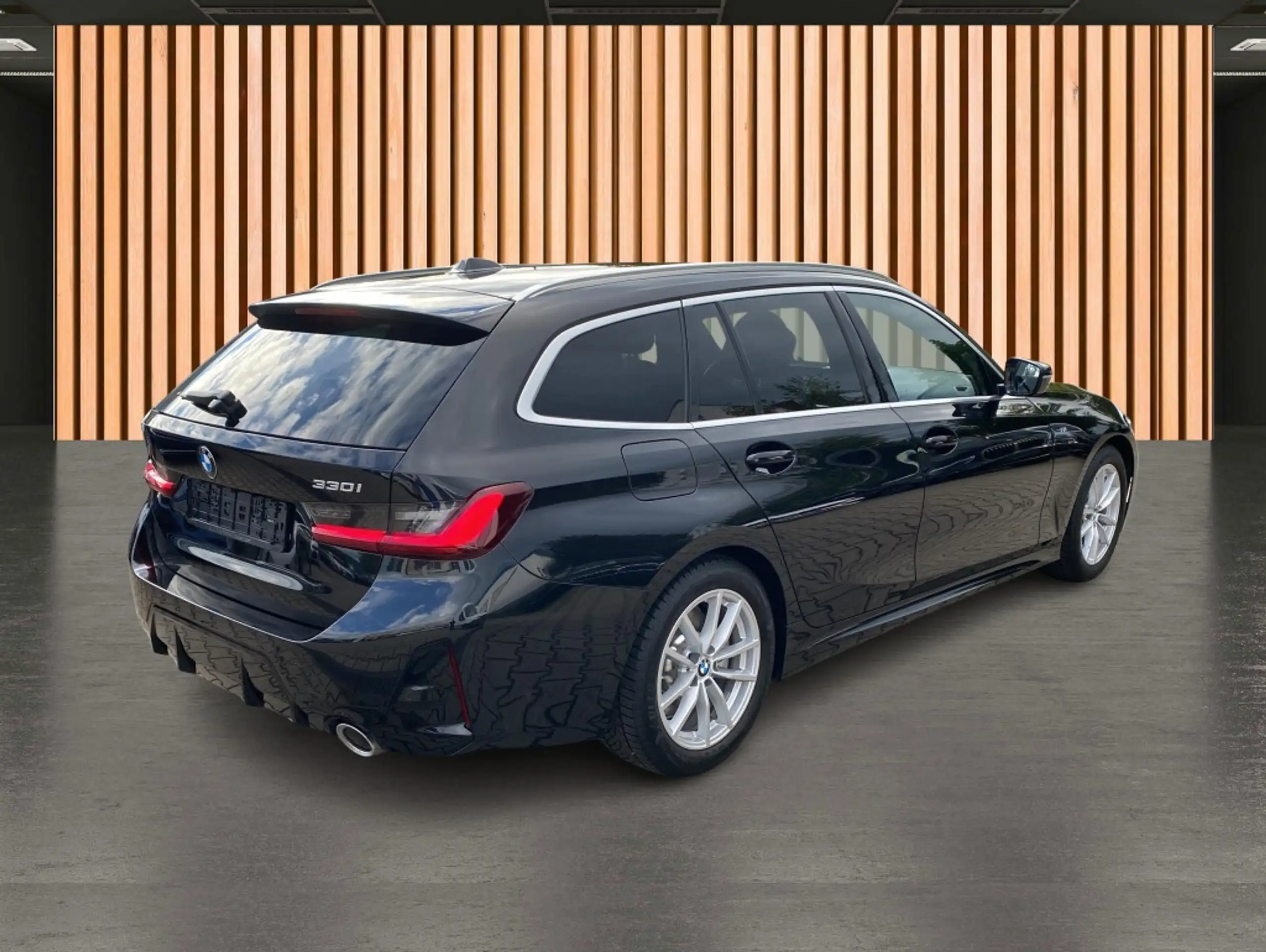 BMW - 330