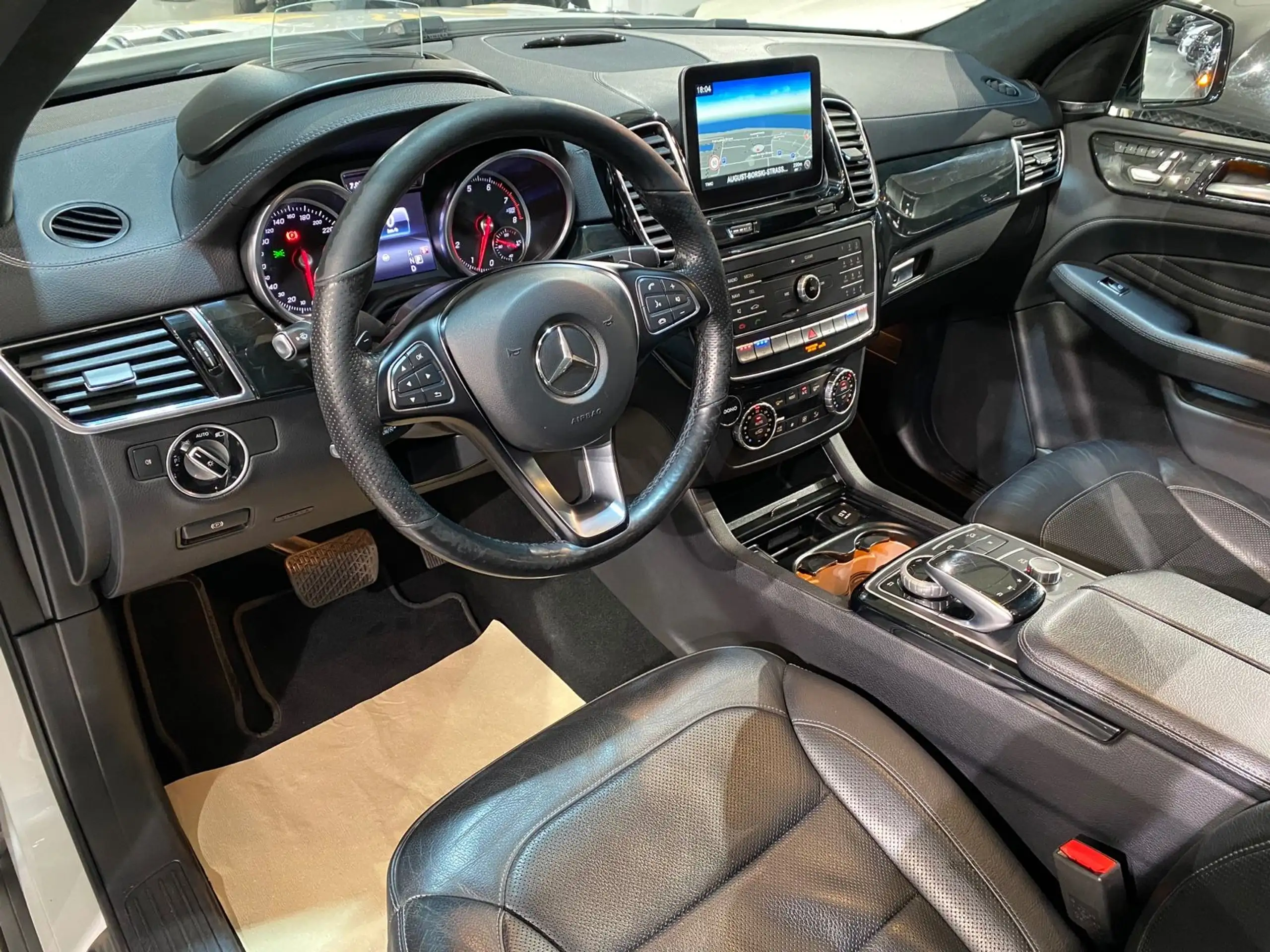 Mercedes-Benz - GLE 400