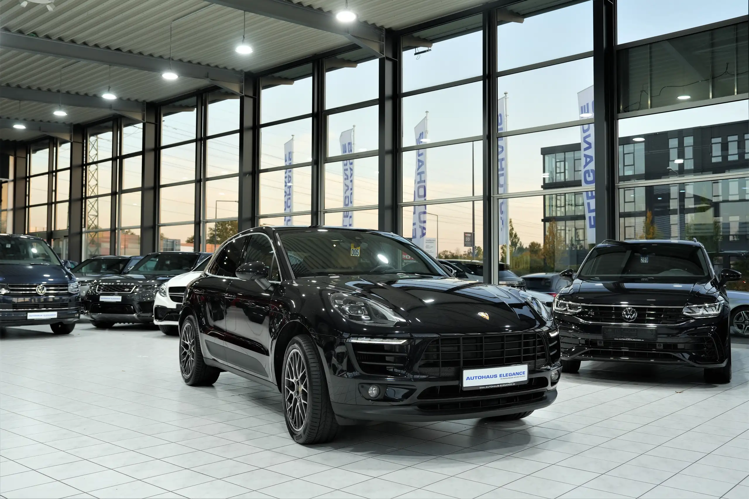 Porsche - Macan