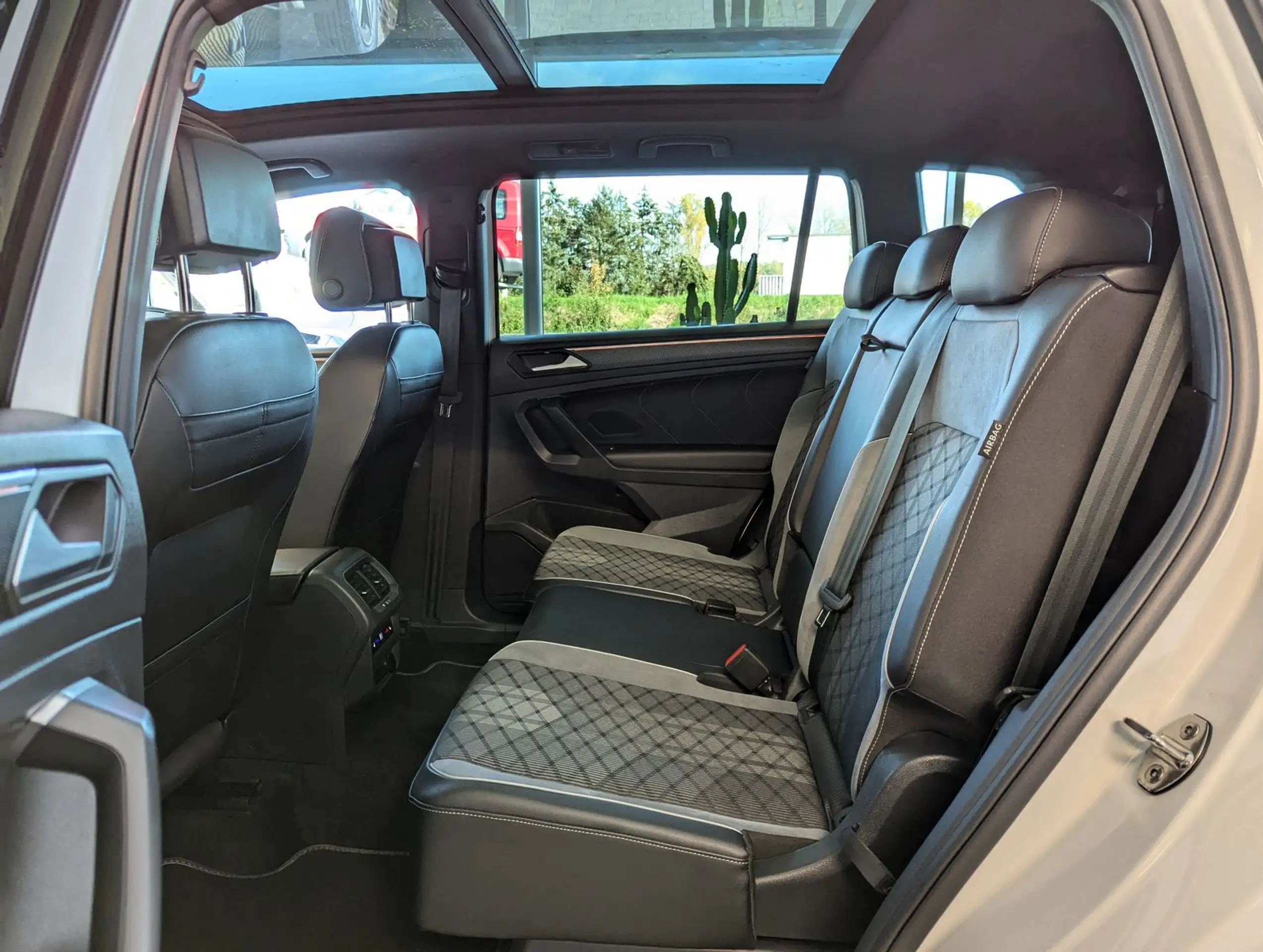 Volkswagen - Tiguan Allspace