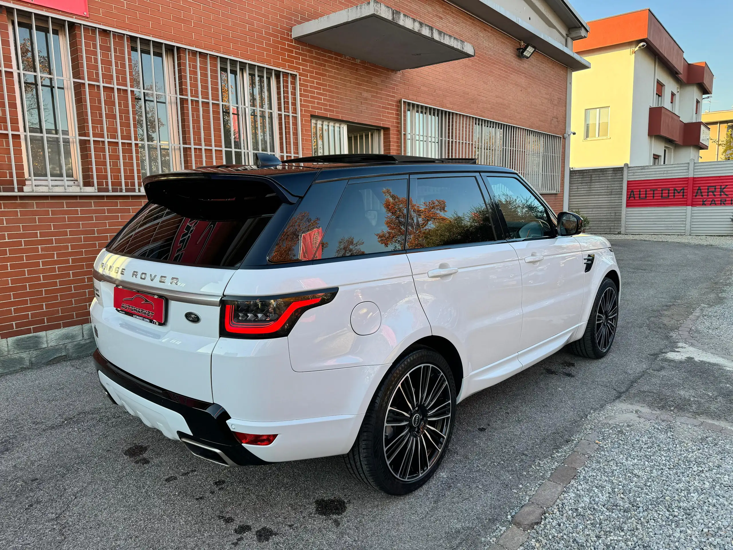 Land Rover - Range Rover Sport