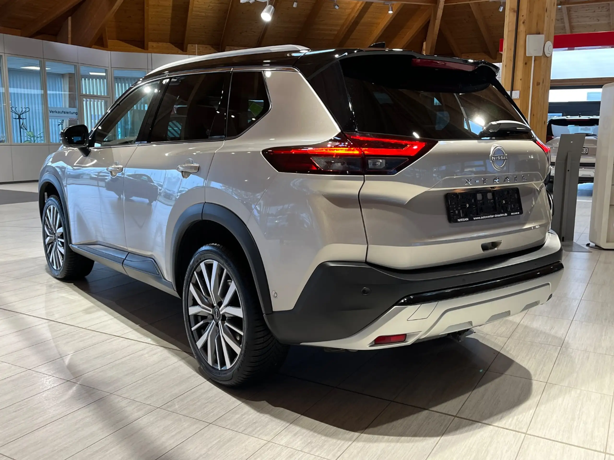 Nissan - X-Trail