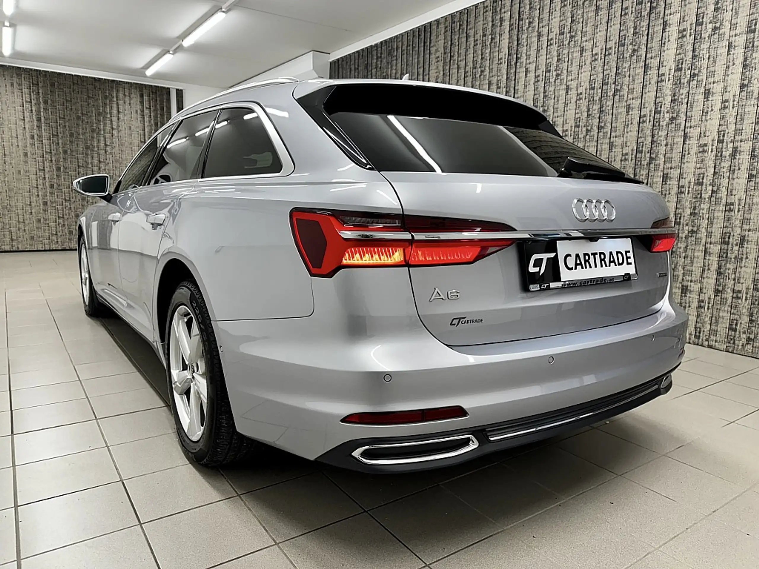 Audi - A6