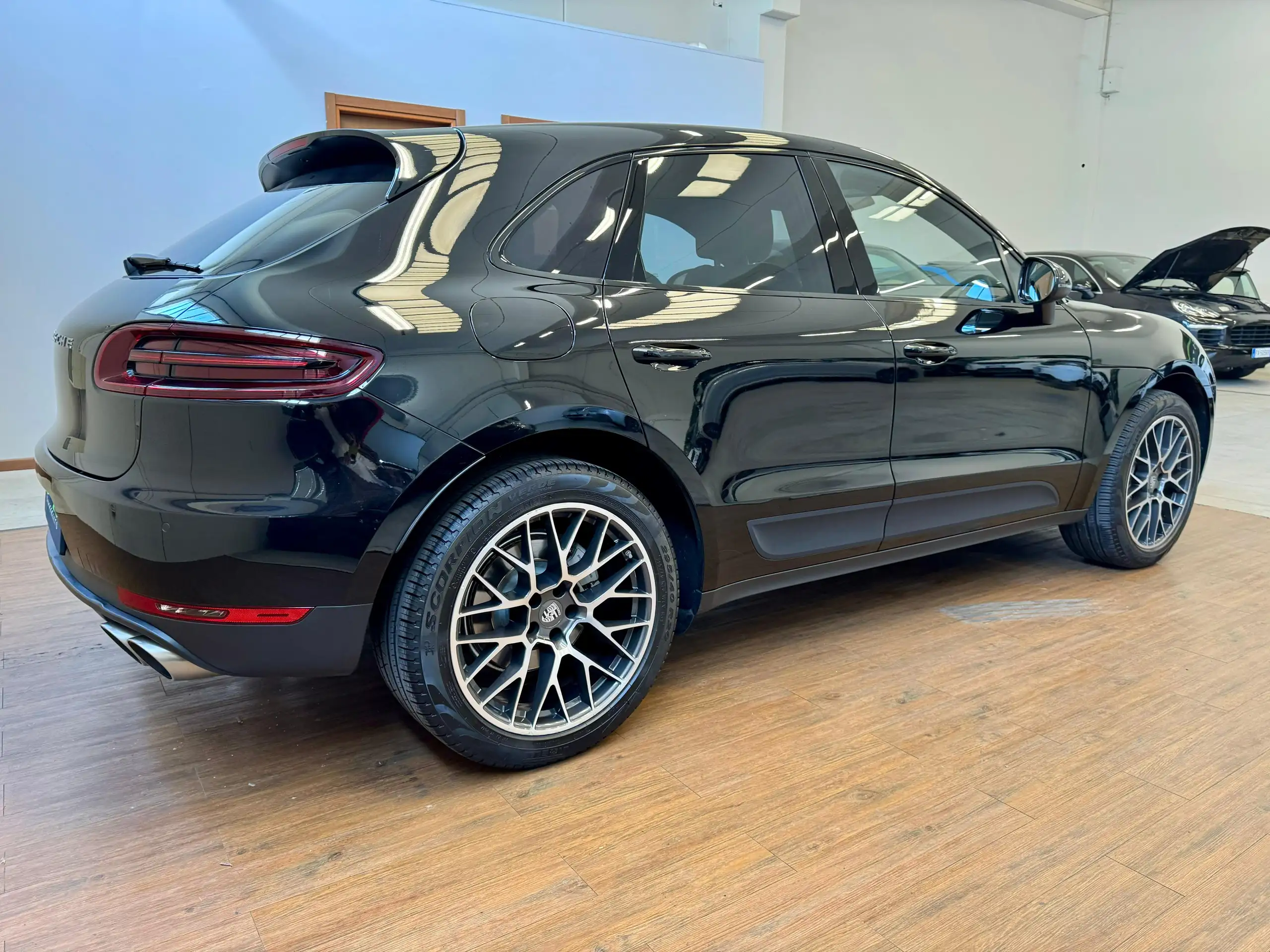 Porsche - Macan