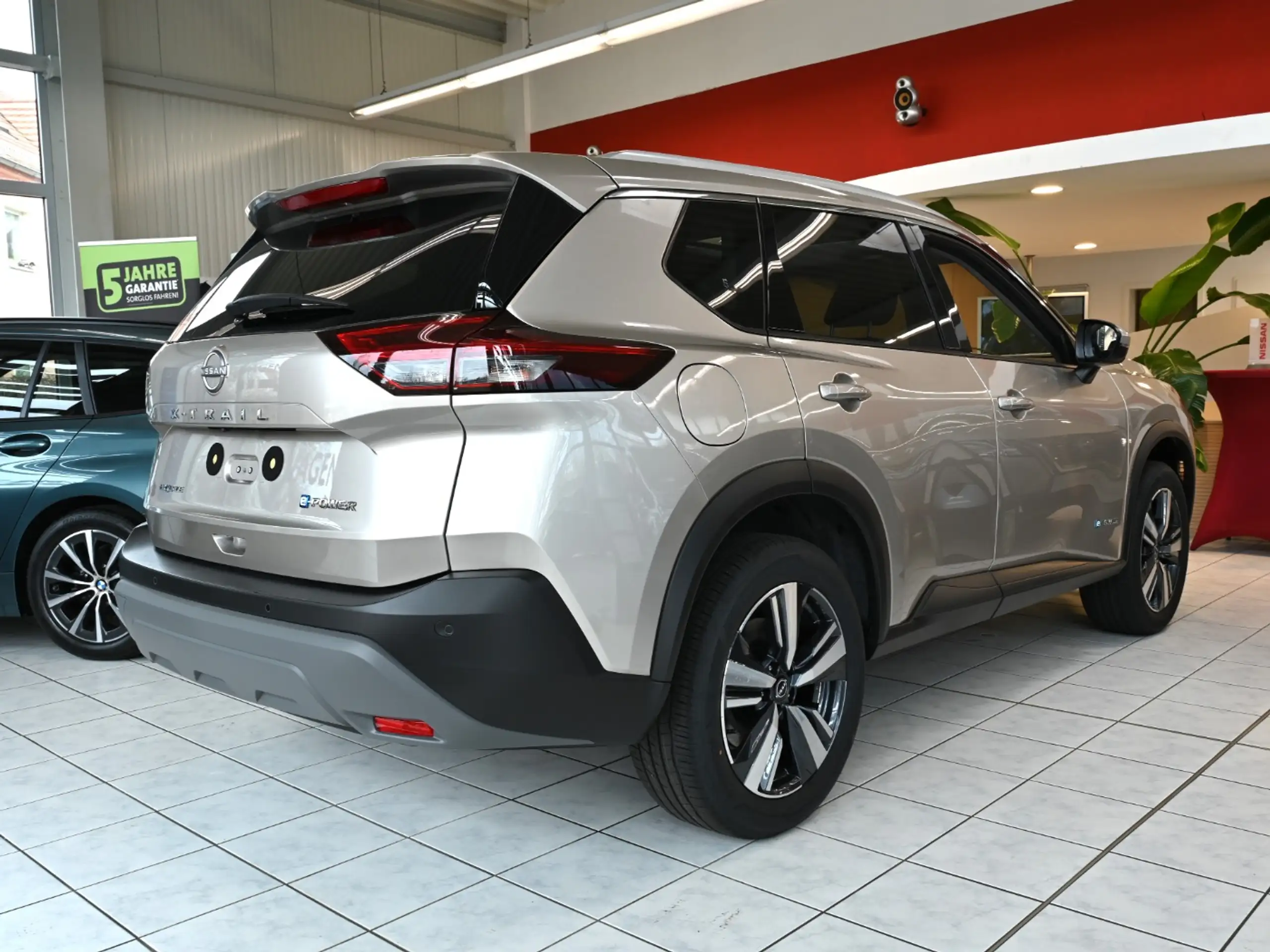 Nissan - X-Trail