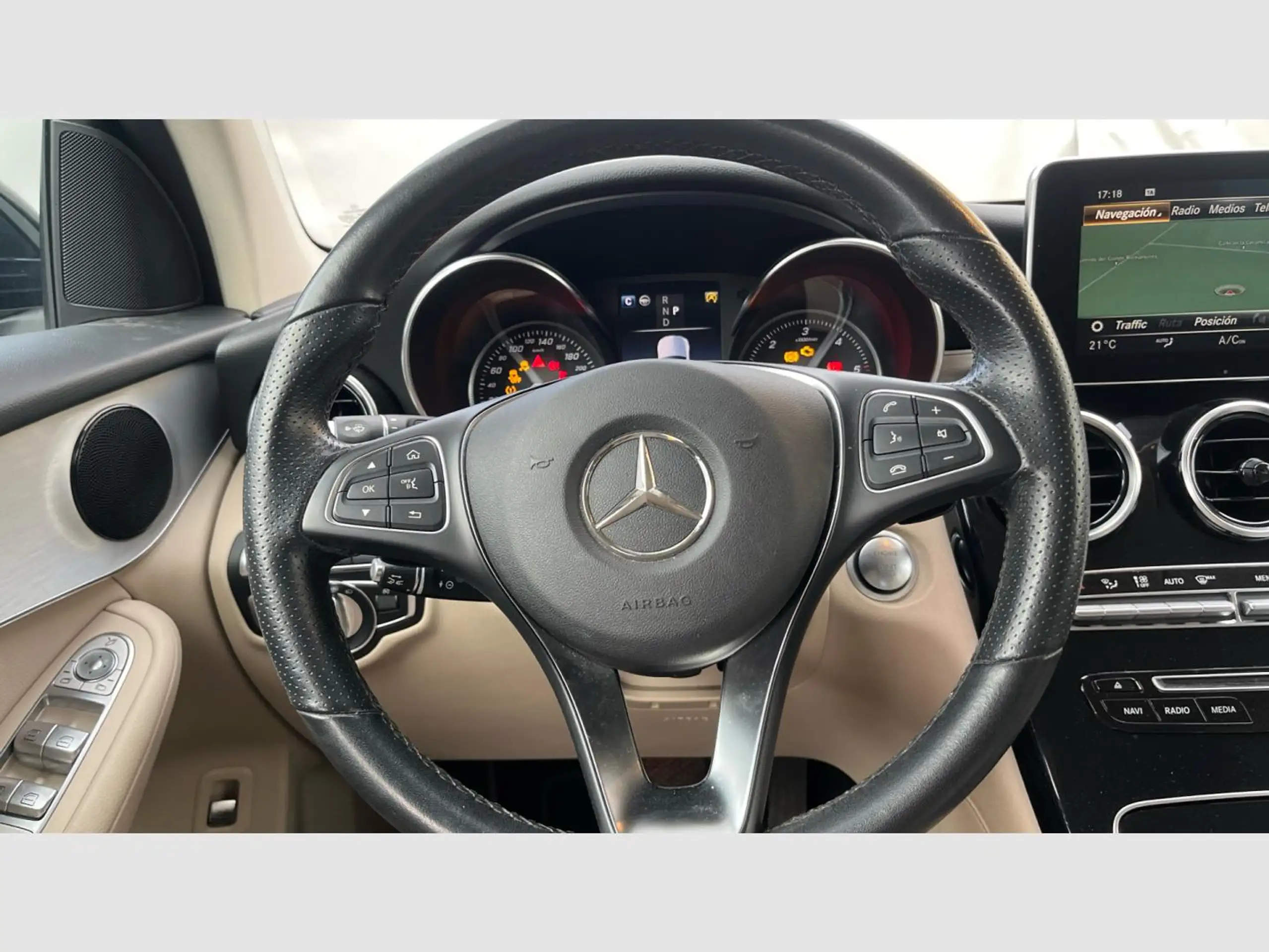 Mercedes-Benz - GLC 220