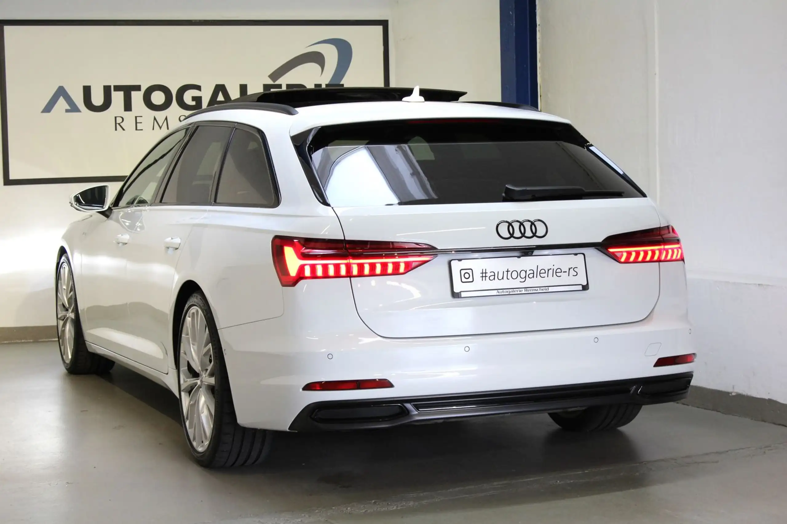 Audi - A6