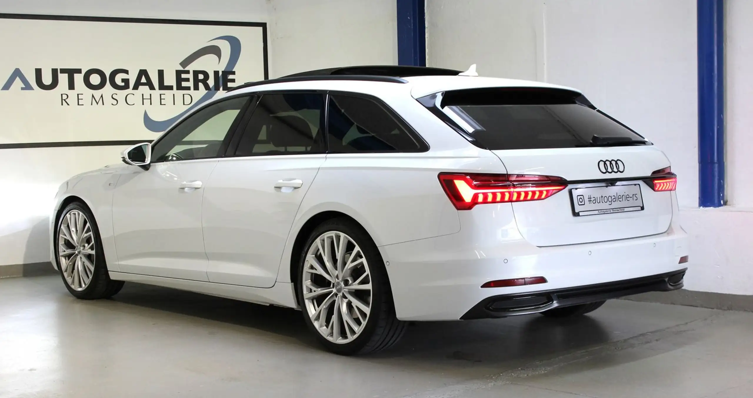 Audi - A6