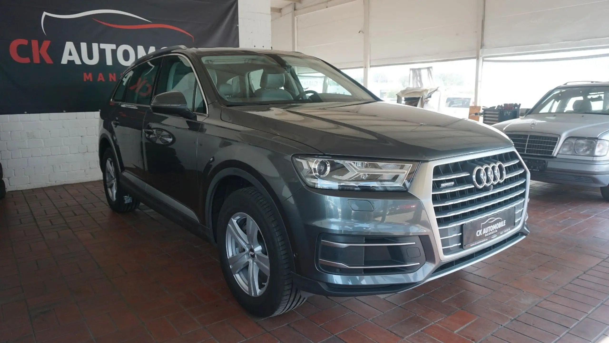 Audi - Q7