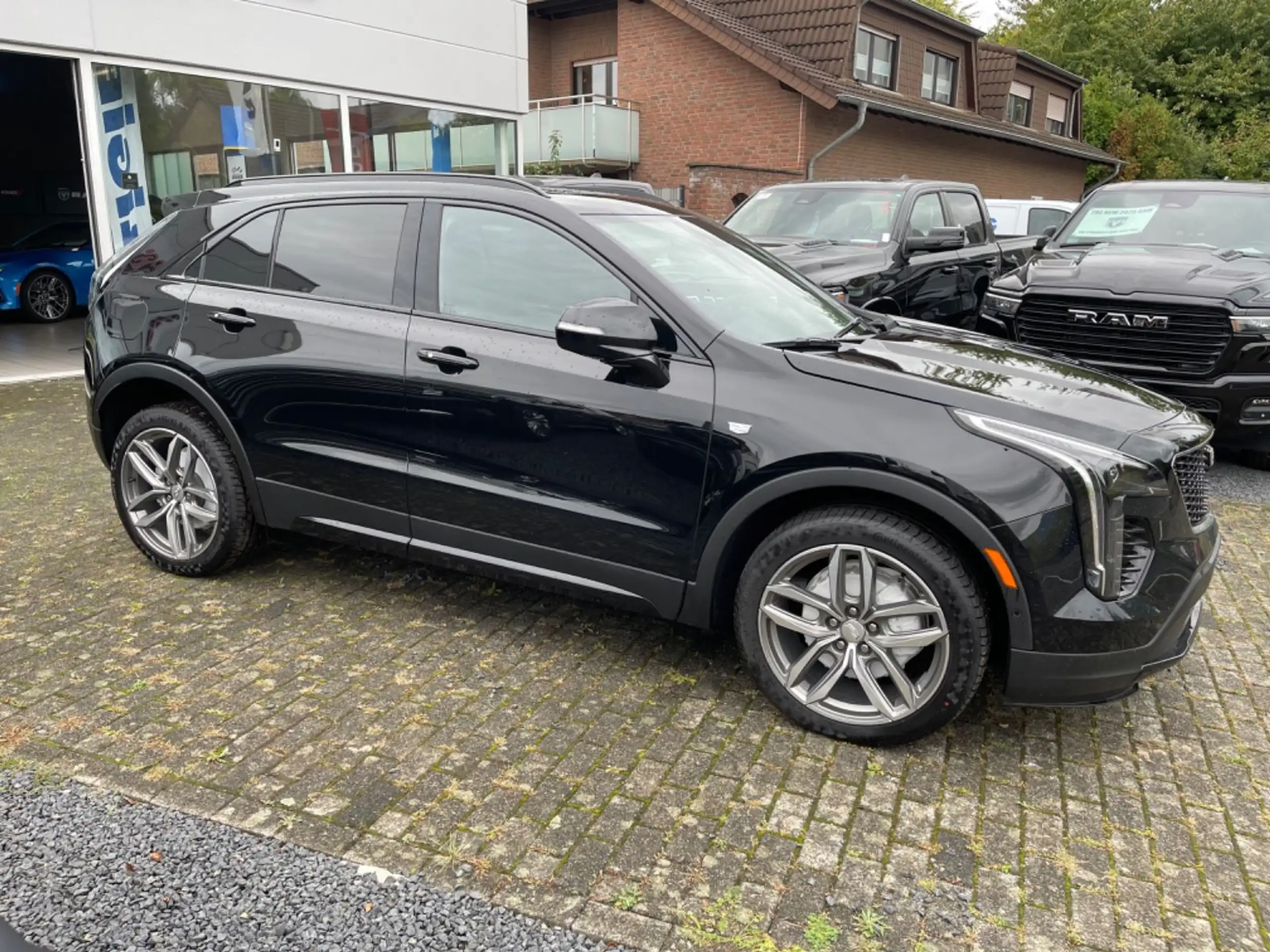 Cadillac - XT4