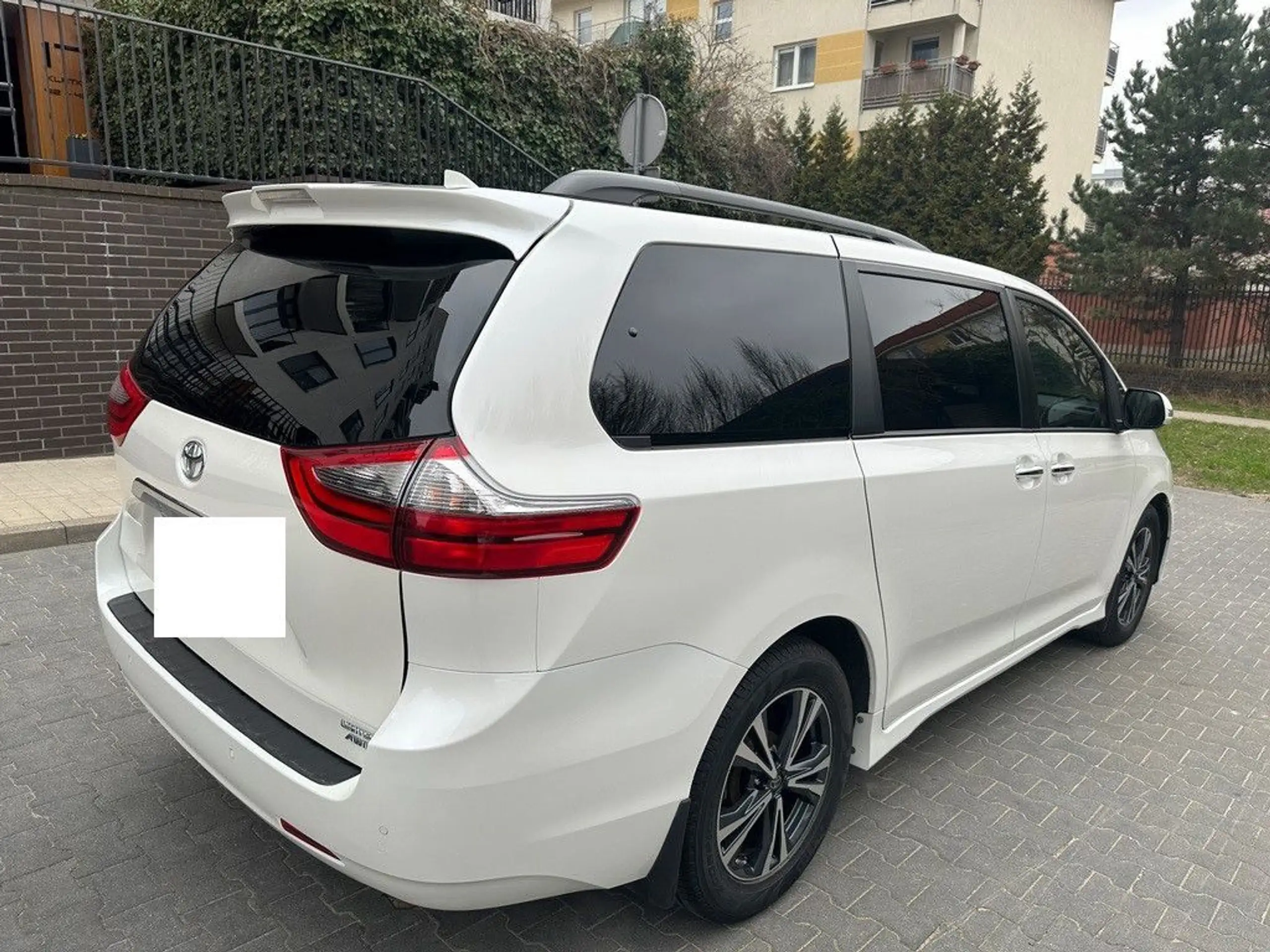 Toyota - Sienna