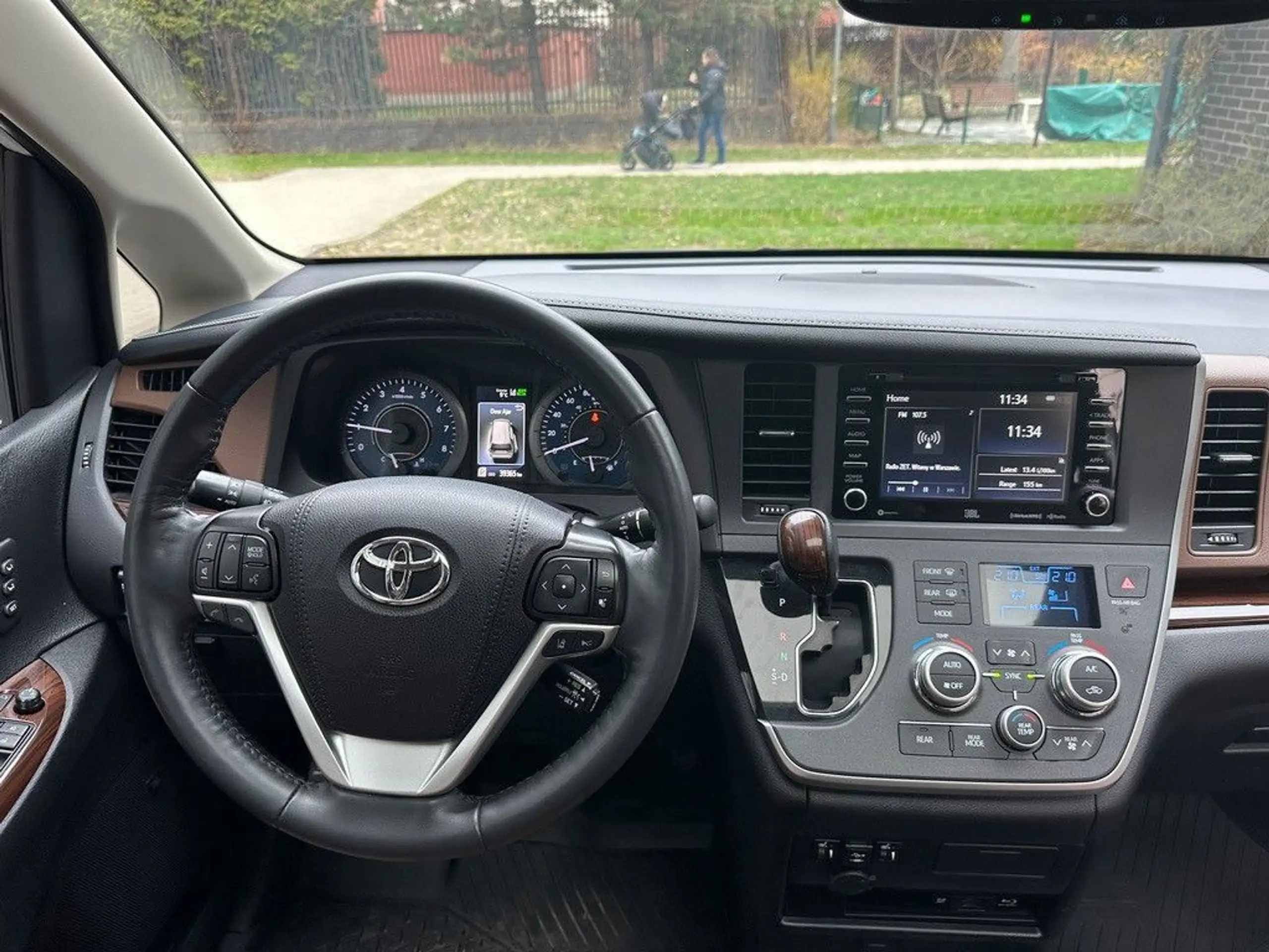 Toyota - Sienna