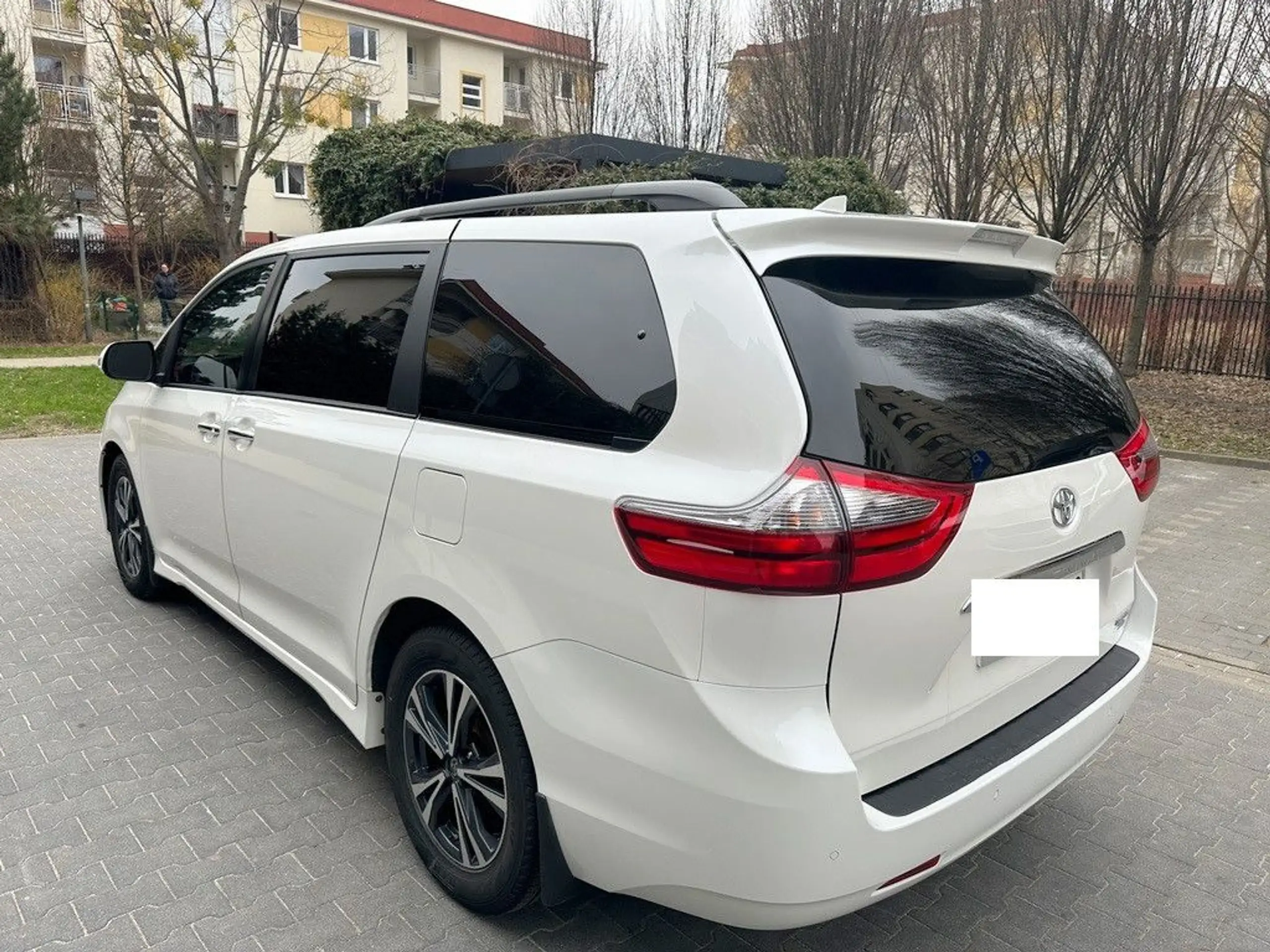 Toyota - Sienna