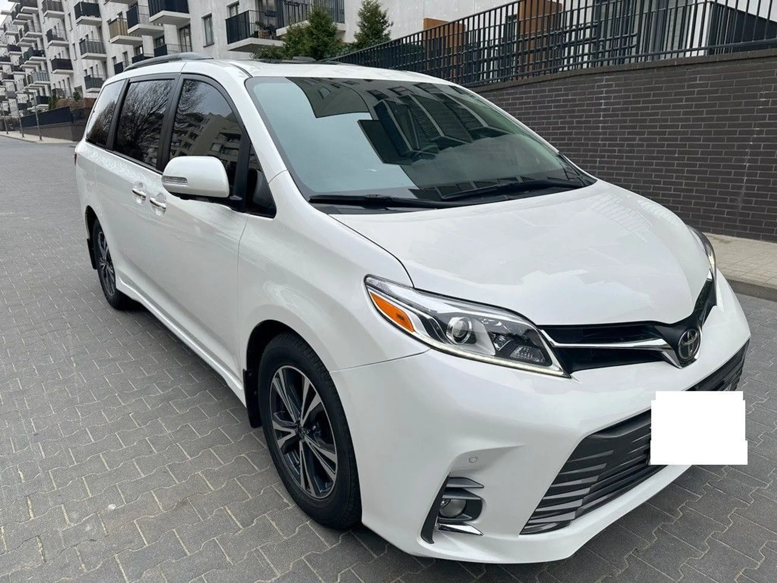 Toyota - Sienna