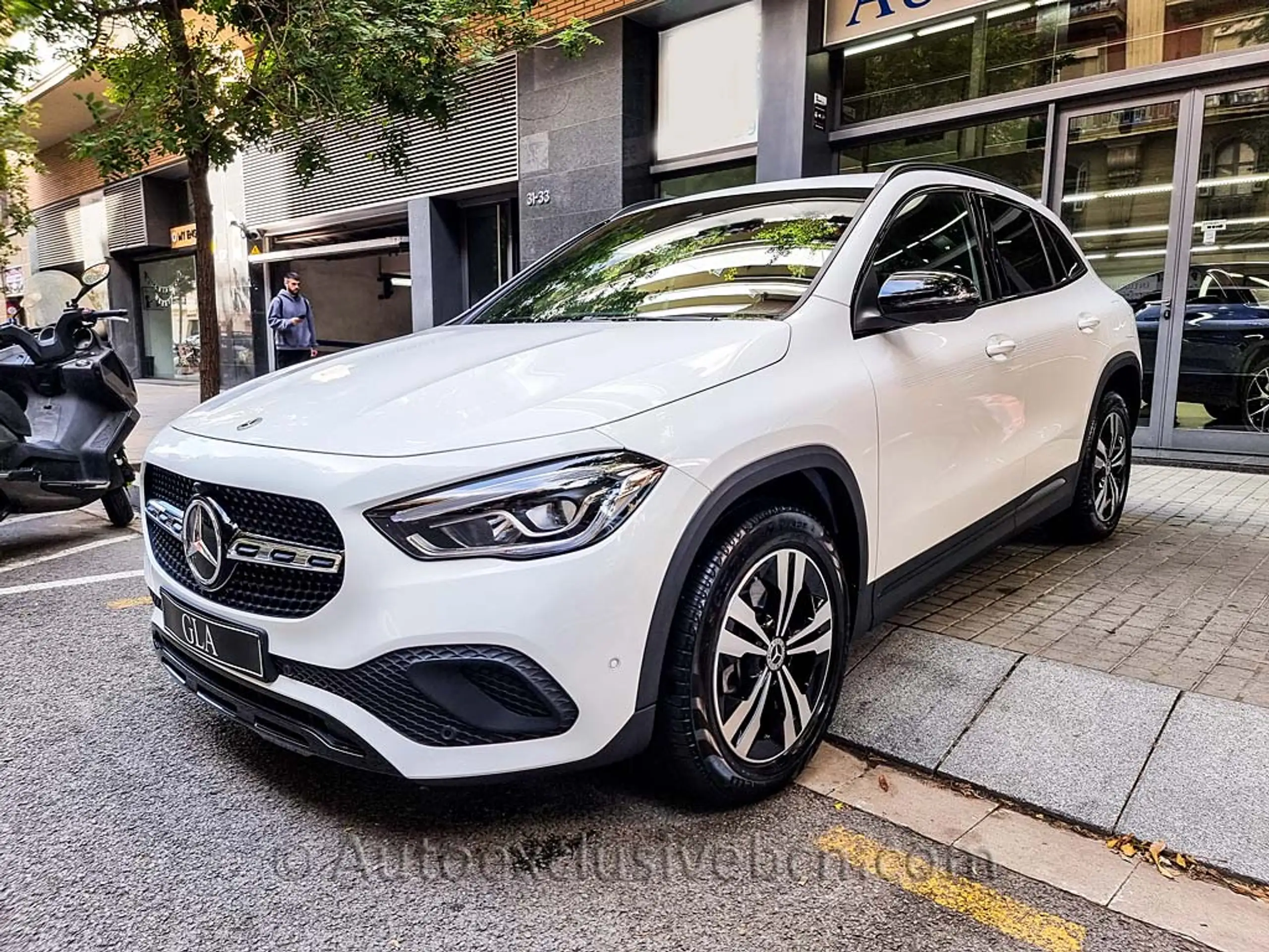 Mercedes-Benz - GLA 250