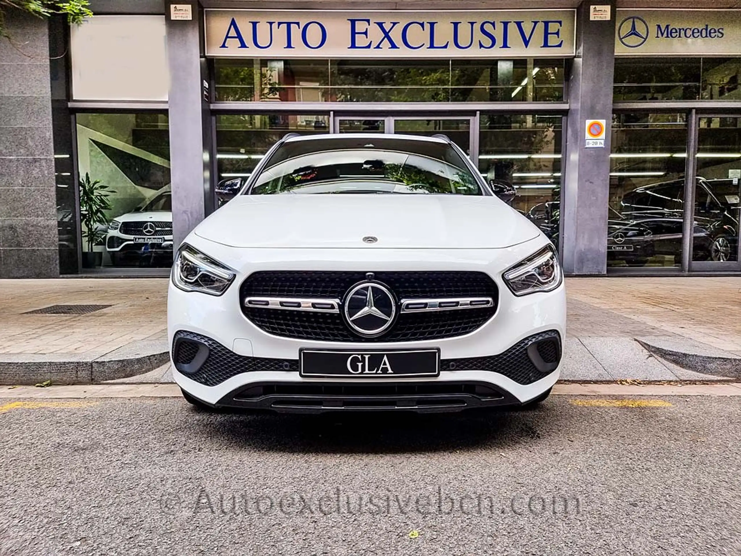 Mercedes-Benz - GLA 250