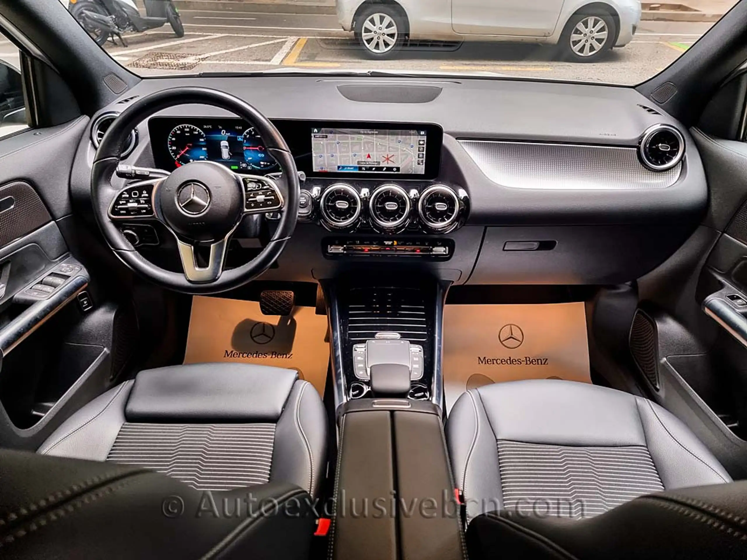 Mercedes-Benz - GLA 250