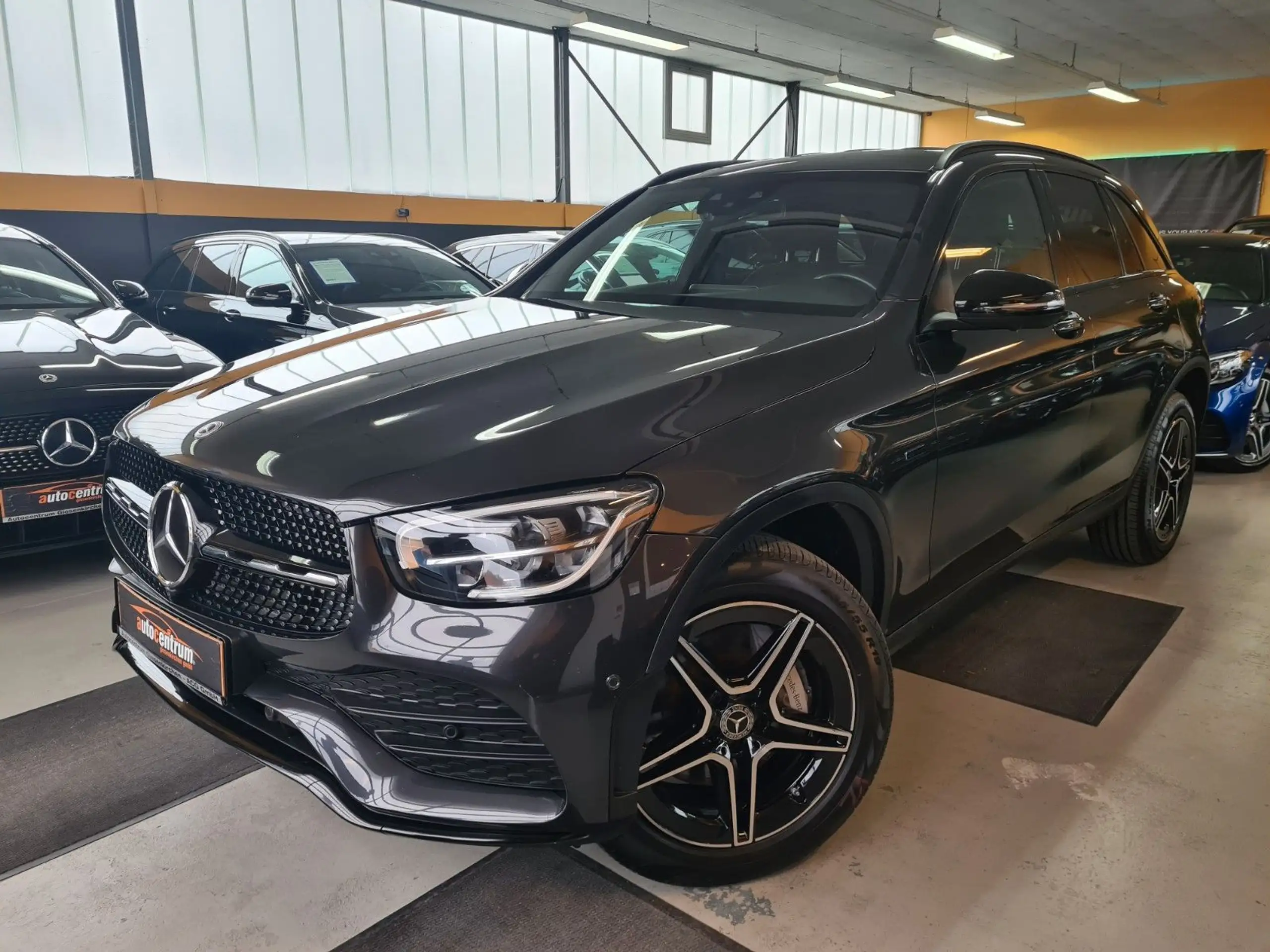 Mercedes-Benz GLC 300 2021