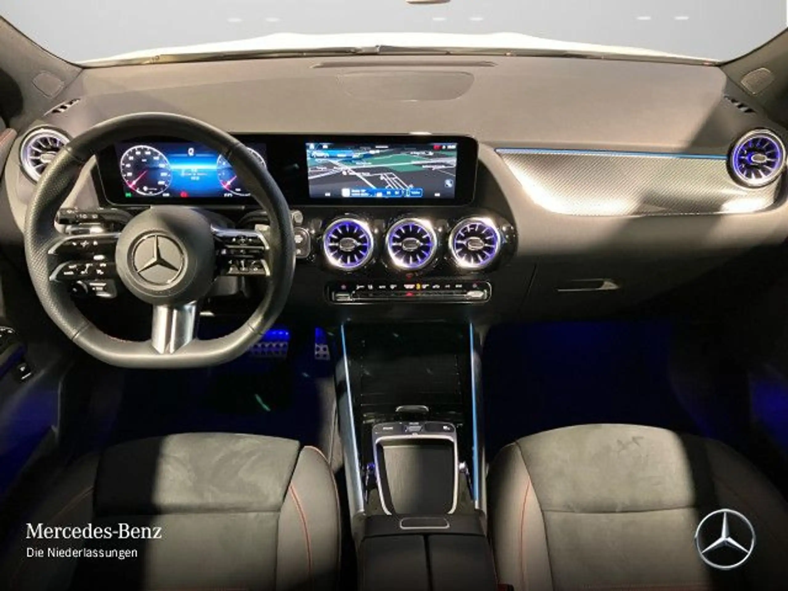 Mercedes-Benz - GLA 200