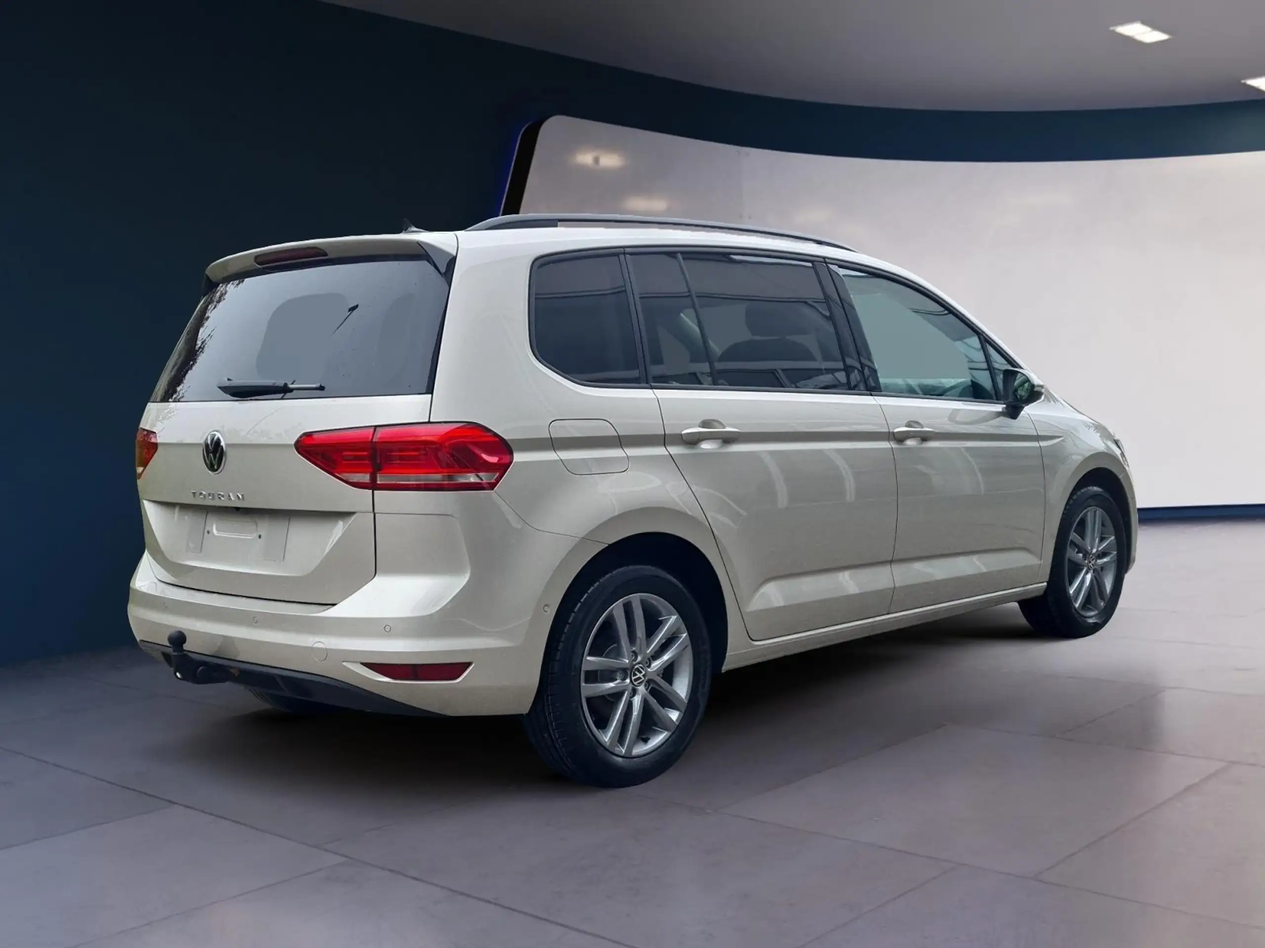 Volkswagen - Touran