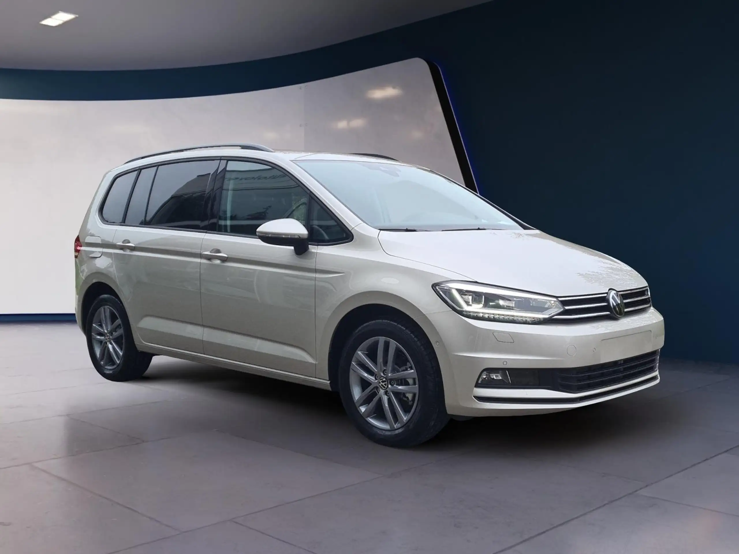 Volkswagen - Touran