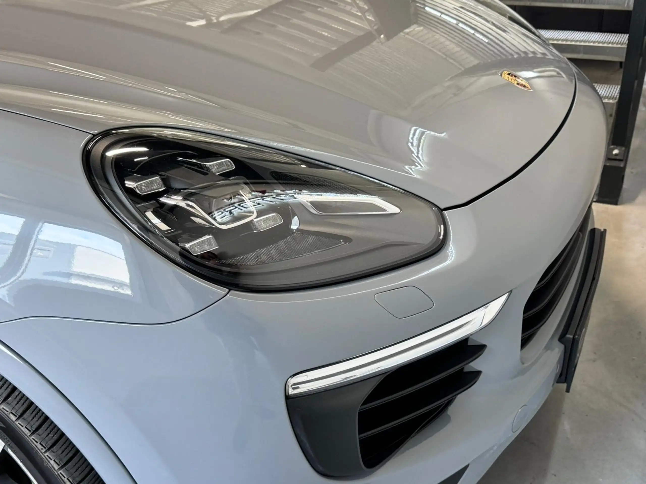 Porsche - Cayenne