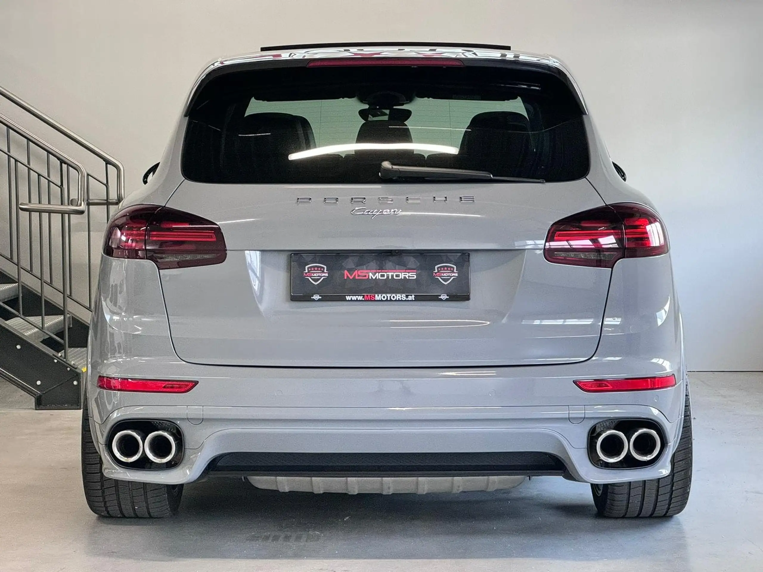 Porsche - Cayenne