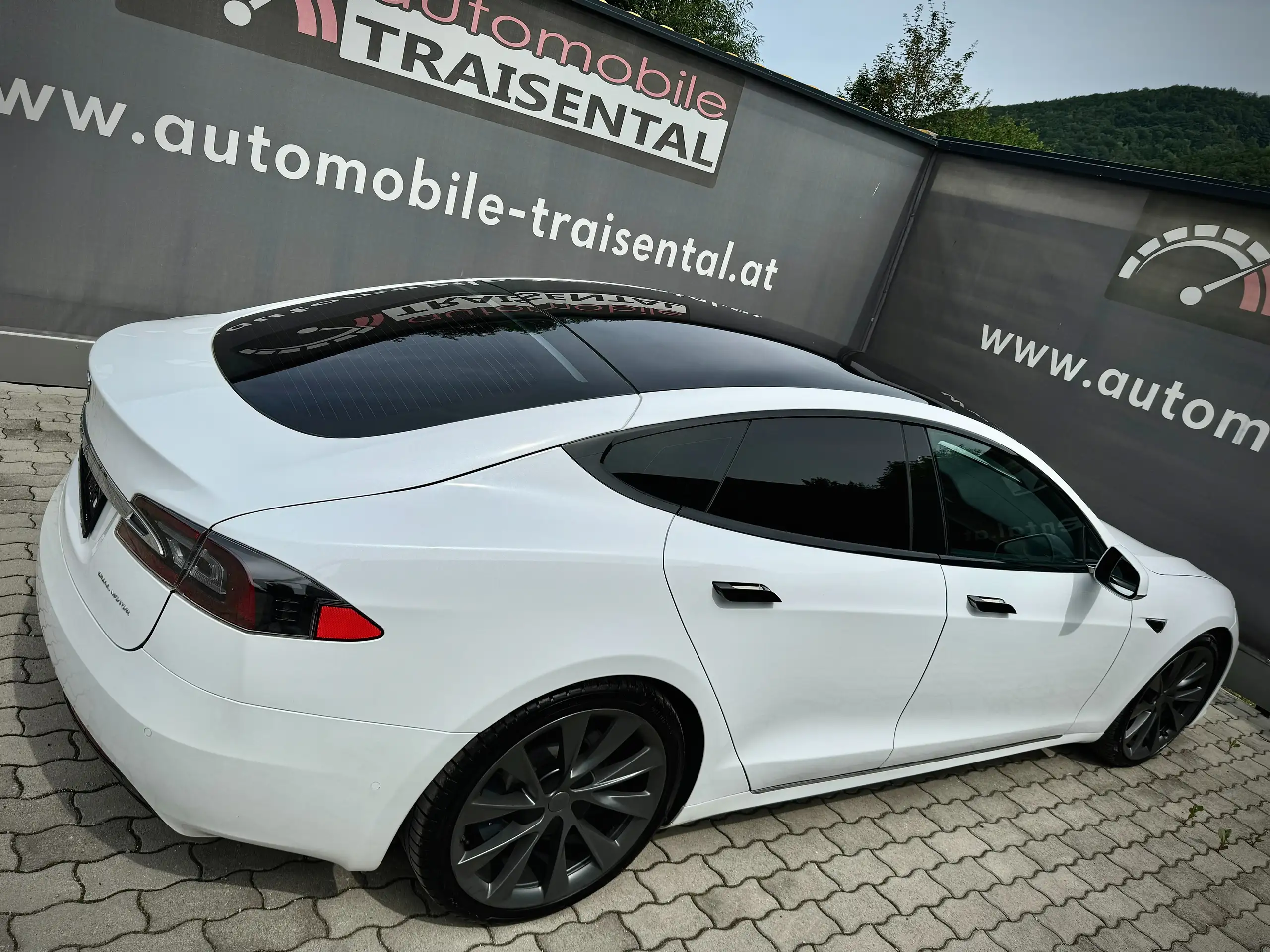 Tesla - Model S