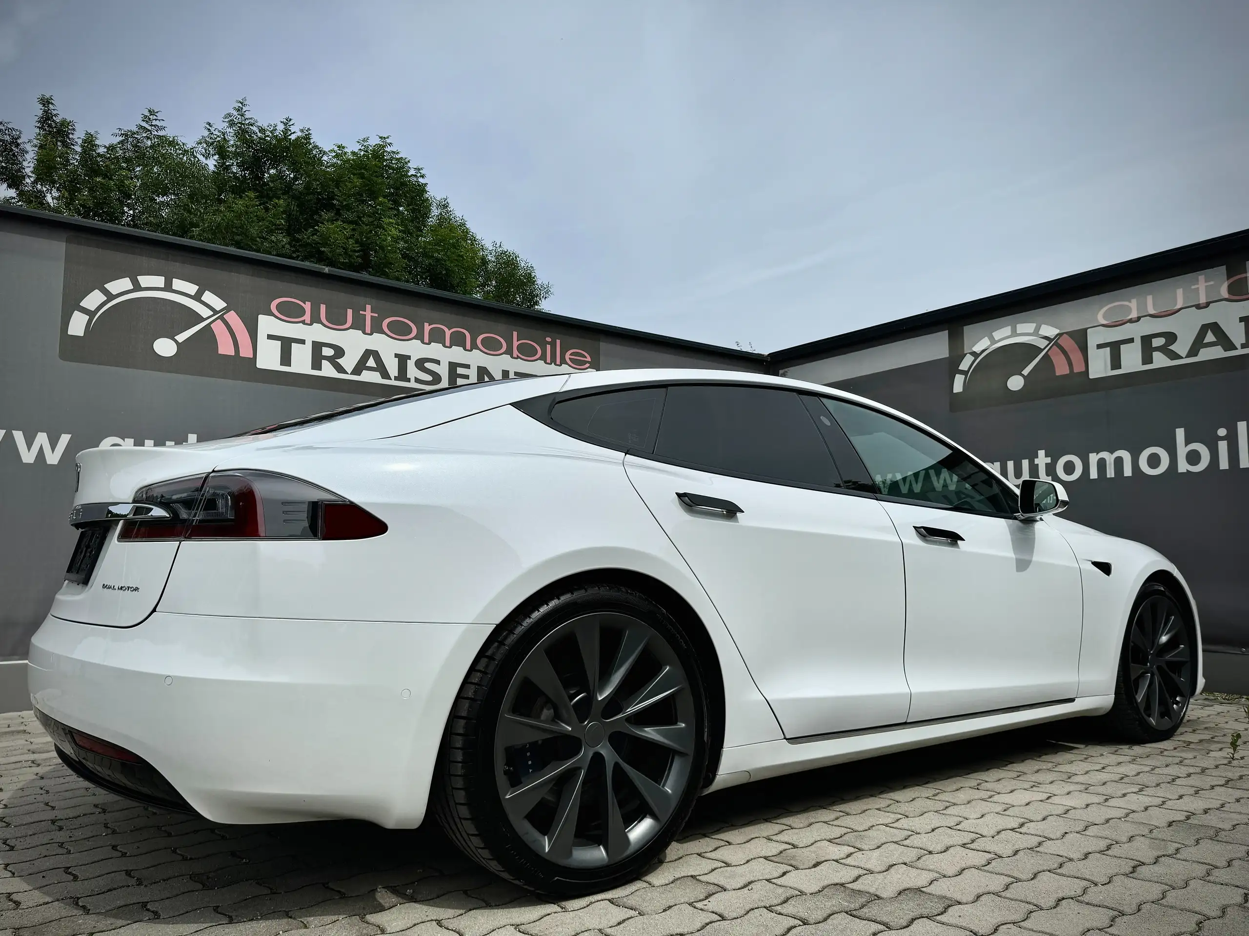 Tesla - Model S